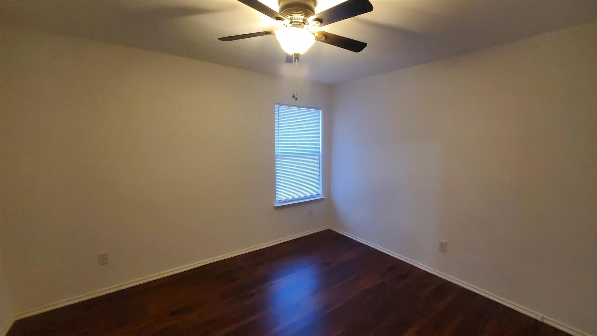 Single Family Residence For Rent in Kaufman County , 109 Southwestern Drive, Forney, Texas 75126, 4 Bedrooms, 3 Bathrooms, 2 Garage spaces, 2,650 Sqft, built in 2005, Price $2,499, mls#21353068, Real Estate Agent in Forney, Homes For Rent in Kaufman county, Homes For Rent in Forney, Realtor in Forney Texas, Real Estate Brokerage Independent Realty Texas, Luminita Cordes Realtor