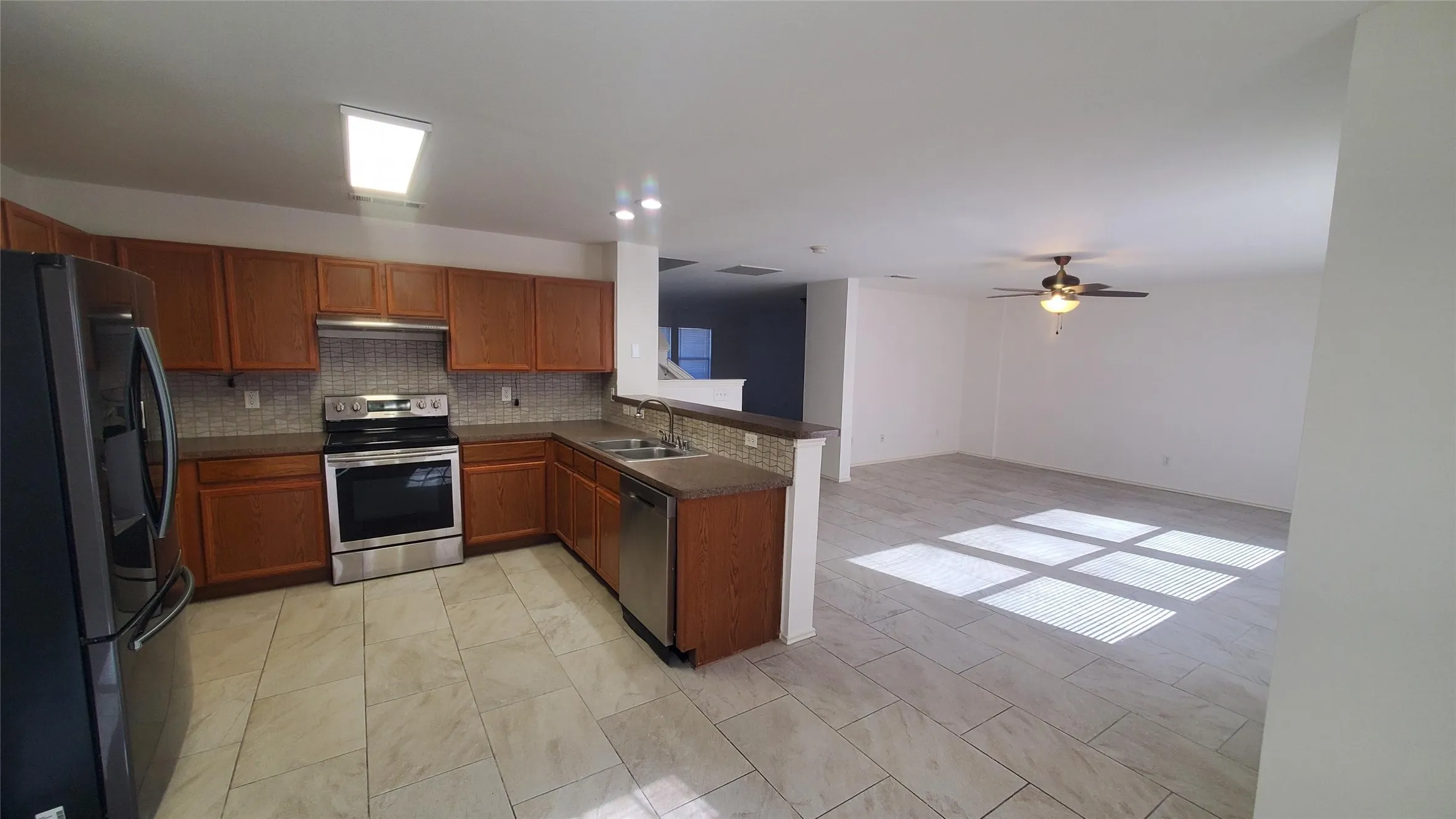 Single Family Residence For Rent in Kaufman County , 109 Southwestern Drive, Forney, Texas 75126, 4 Bedrooms, 3 Bathrooms, 2 Garage spaces, 2,650 Sqft, built in 2005, Price $2,499, mls#21353068, Real Estate Agent in Forney, Homes For Rent in Kaufman county, Homes For Rent in Forney, Realtor in Forney Texas, Real Estate Brokerage Independent Realty Texas, Luminita Cordes Realtor