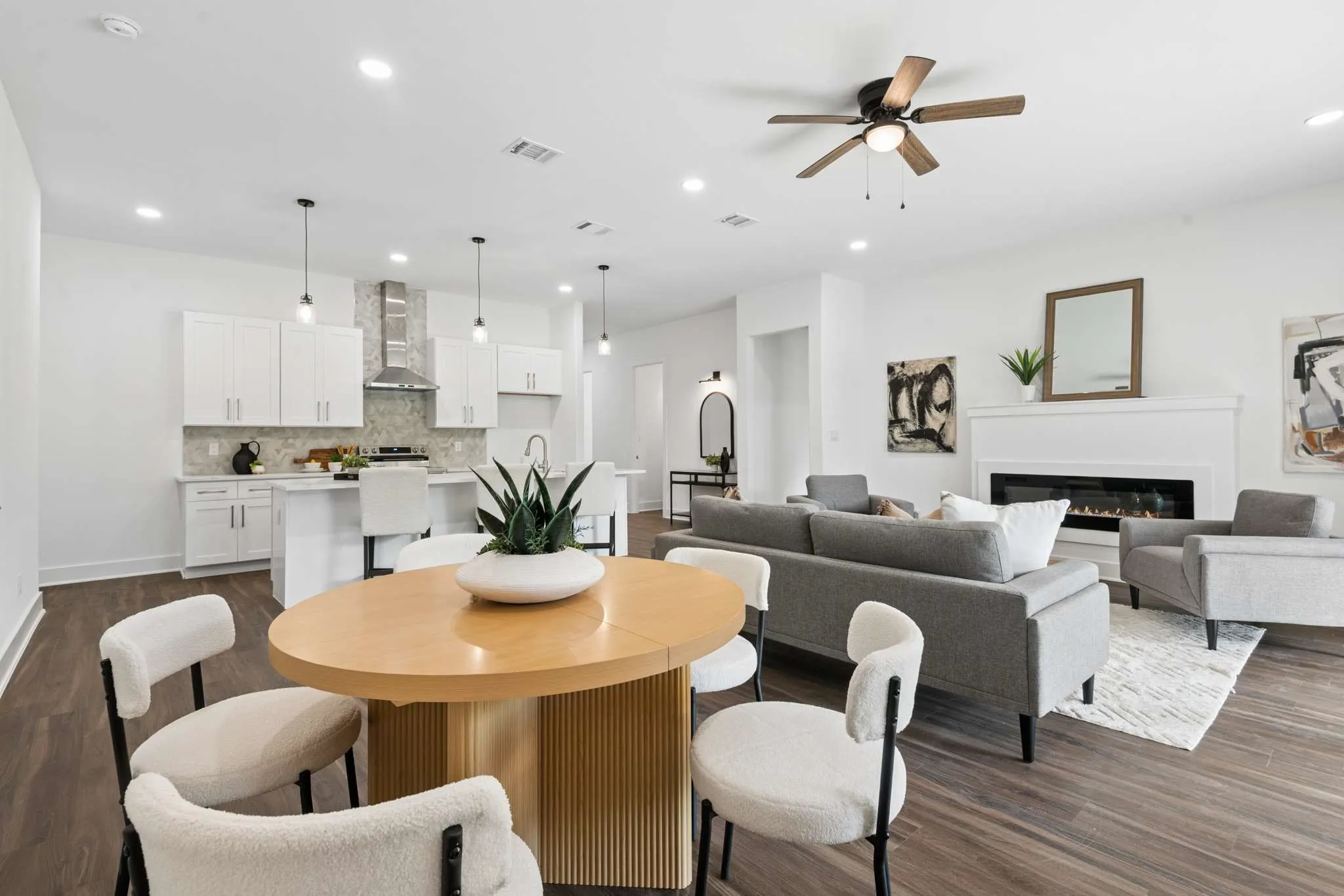 Single Family Residence For Sale in Wise County , 126 Port O Call Court, Runaway Bay, Texas 76426, 3 Bedroom, 4 Bathroom, 2 Garage spaces, 2,073 Sqft, built in 2026, mls#21351823, Real Estate Agent in Runaway Bay, Homes For Sale in Wise county, Homes For Sale in Runaway Bay, Realtor in Runaway Bay Texas, Real Estate Brokerage Independent Realty Texas, Luminita Cordes Realtor