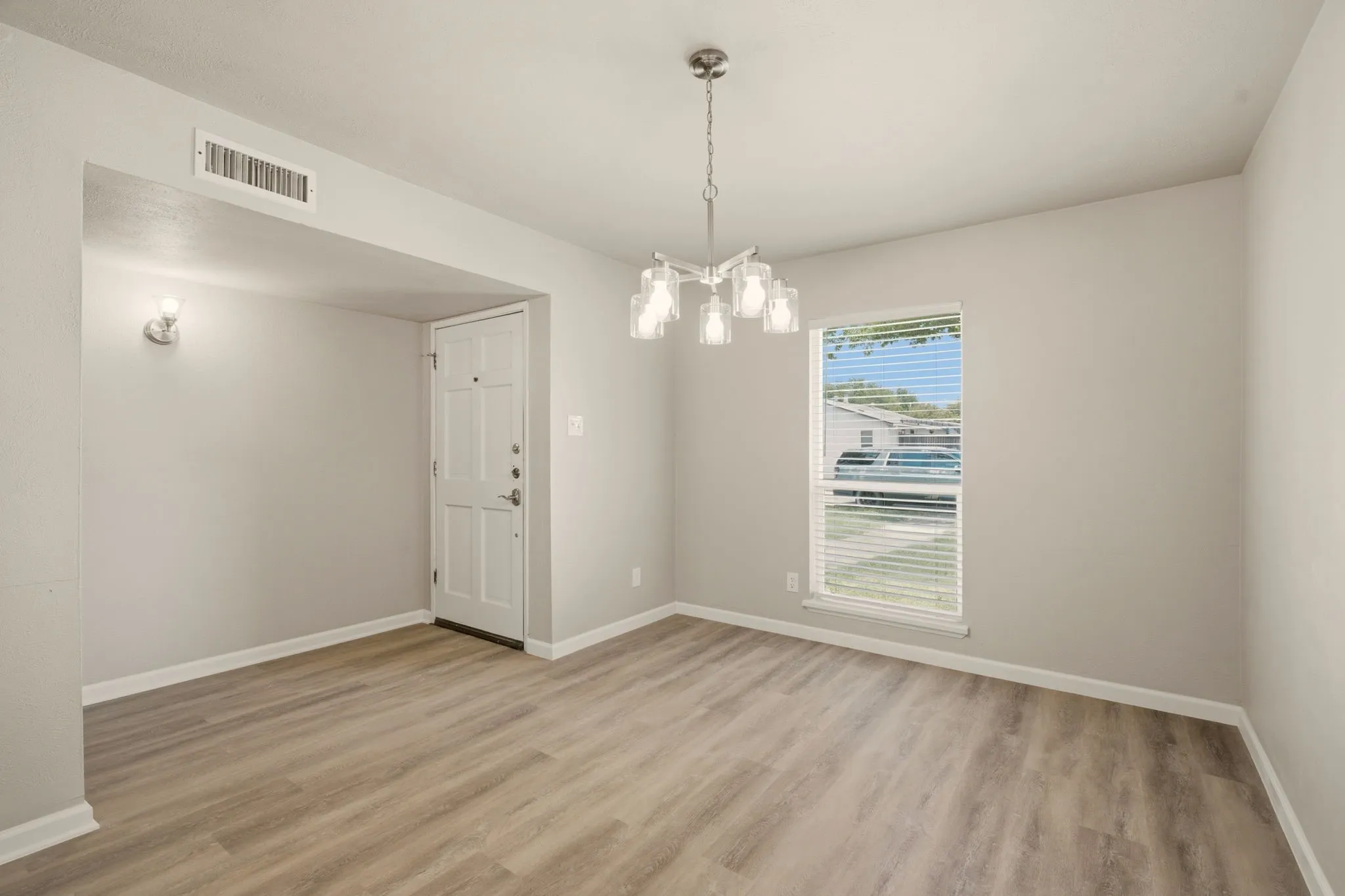 Single Family Residence For Rent in Collin County , 1616 Stockton Trail, Plano, Texas 75023, 4 Bedroom, 2 Bathroom, 2 Garage spaces, 1,783 Sqft, built in 1978, mls#21353052, Real Estate Agent in Plano, Homes For Rent in Collin county, Homes For Rent in Plano, Realtor in Plano Texas, Real Estate Brokerage Independent Realty Texas, Luminita Cordes Realtor