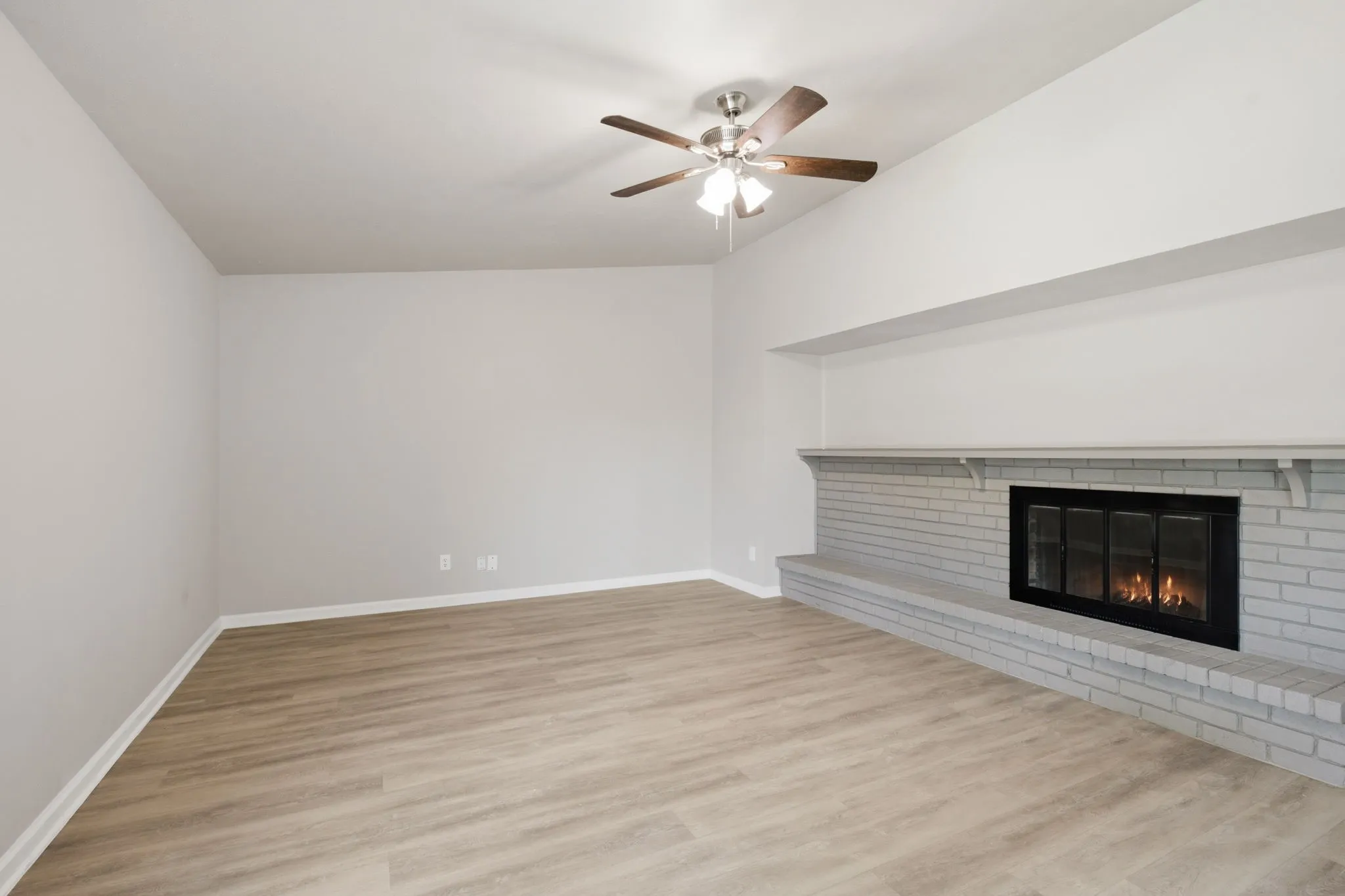 Single Family Residence For Rent in Collin County , 1616 Stockton Trail, Plano, Texas 75023, 4 Bedroom, 2 Bathroom, 2 Garage spaces, 1,783 Sqft, built in 1978, mls#21353052, Real Estate Agent in Plano, Homes For Rent in Collin county, Homes For Rent in Plano, Realtor in Plano Texas, Real Estate Brokerage Independent Realty Texas, Luminita Cordes Realtor