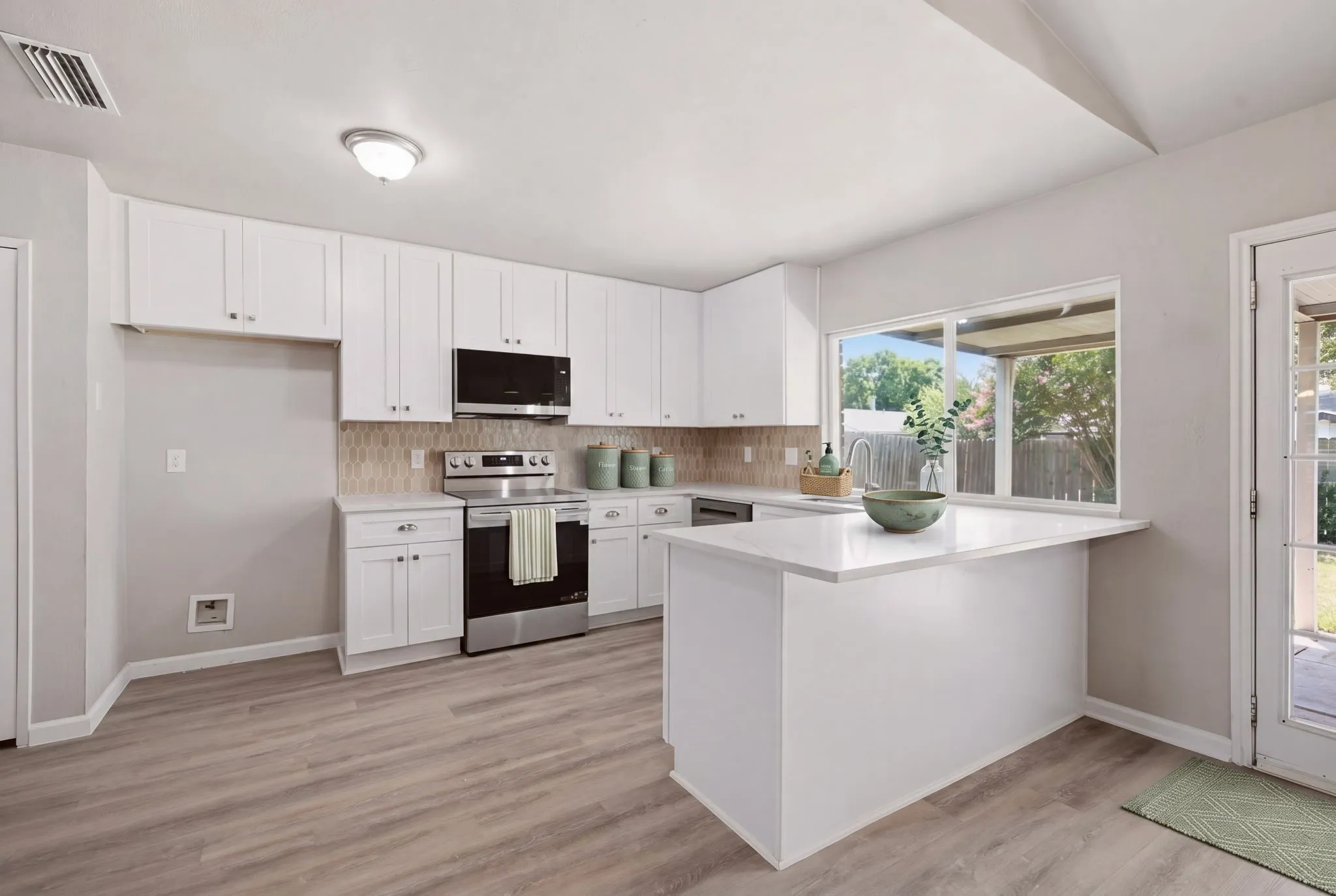 Single Family Residence For Rent in Collin County , 1616 Stockton Trail, Plano, Texas 75023, 4 Bedroom, 2 Bathroom, 2 Garage spaces, 1,783 Sqft, built in 1978, mls#21353052, Real Estate Agent in Plano, Homes For Rent in Collin county, Homes For Rent in Plano, Realtor in Plano Texas, Real Estate Brokerage Independent Realty Texas, Luminita Cordes Realtor