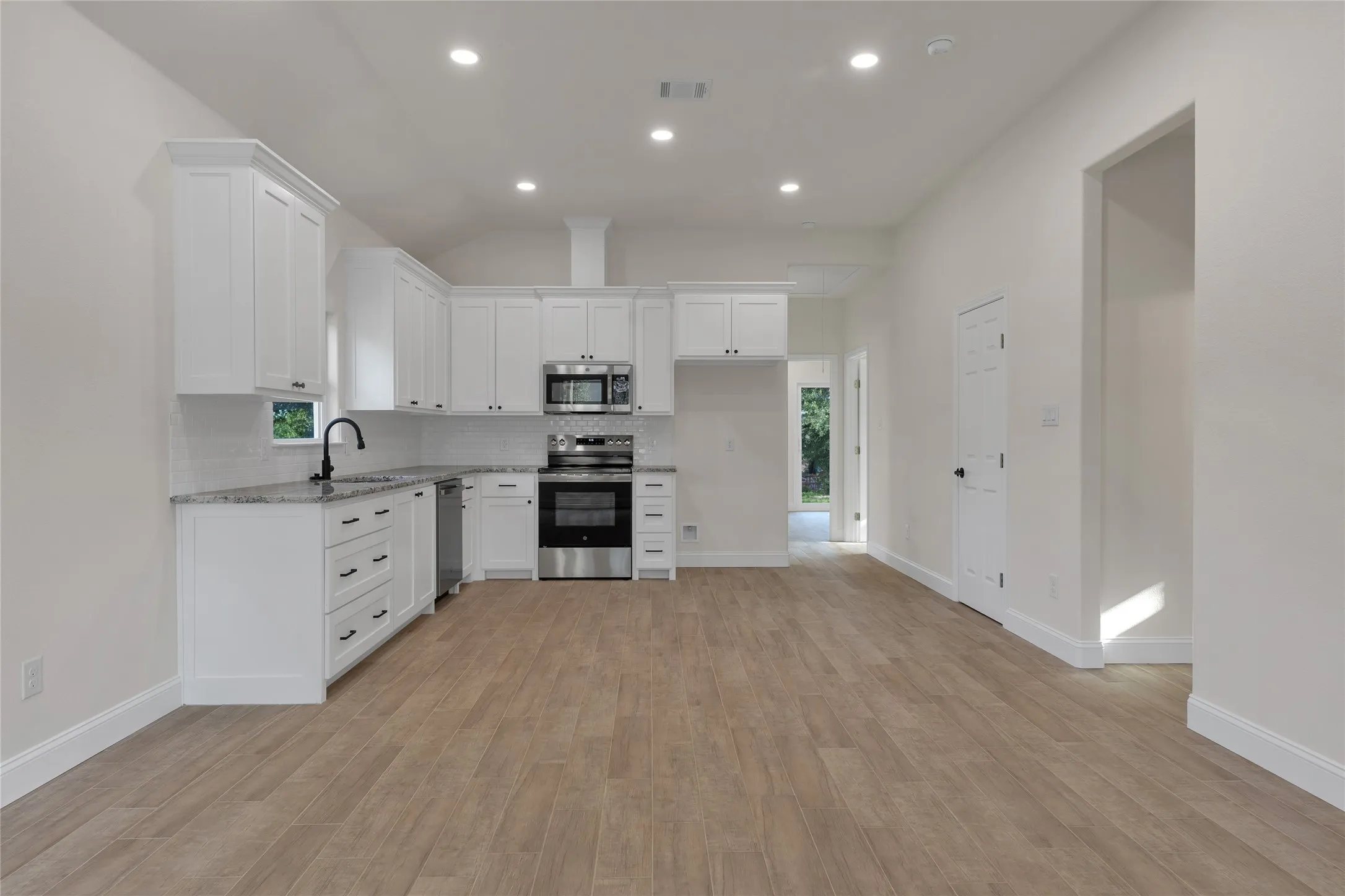 Single Family Residence For Sale in Palo Pinto County , 813 SW 28th Street, Mineral Wells, Texas 76067, 3 Bedrooms, 2 Bathrooms, Garage spaces, 1,120 Sqft, built in 2026, Price $209,999, mls#21352927, Real Estate Agent in Mineral Wells, Homes For Sale in Palo Pinto county, Homes For Sale in Mineral Wells, Realtor in Mineral Wells Texas, Real Estate Brokerage Independent Realty Texas, Luminita Cordes Realtor