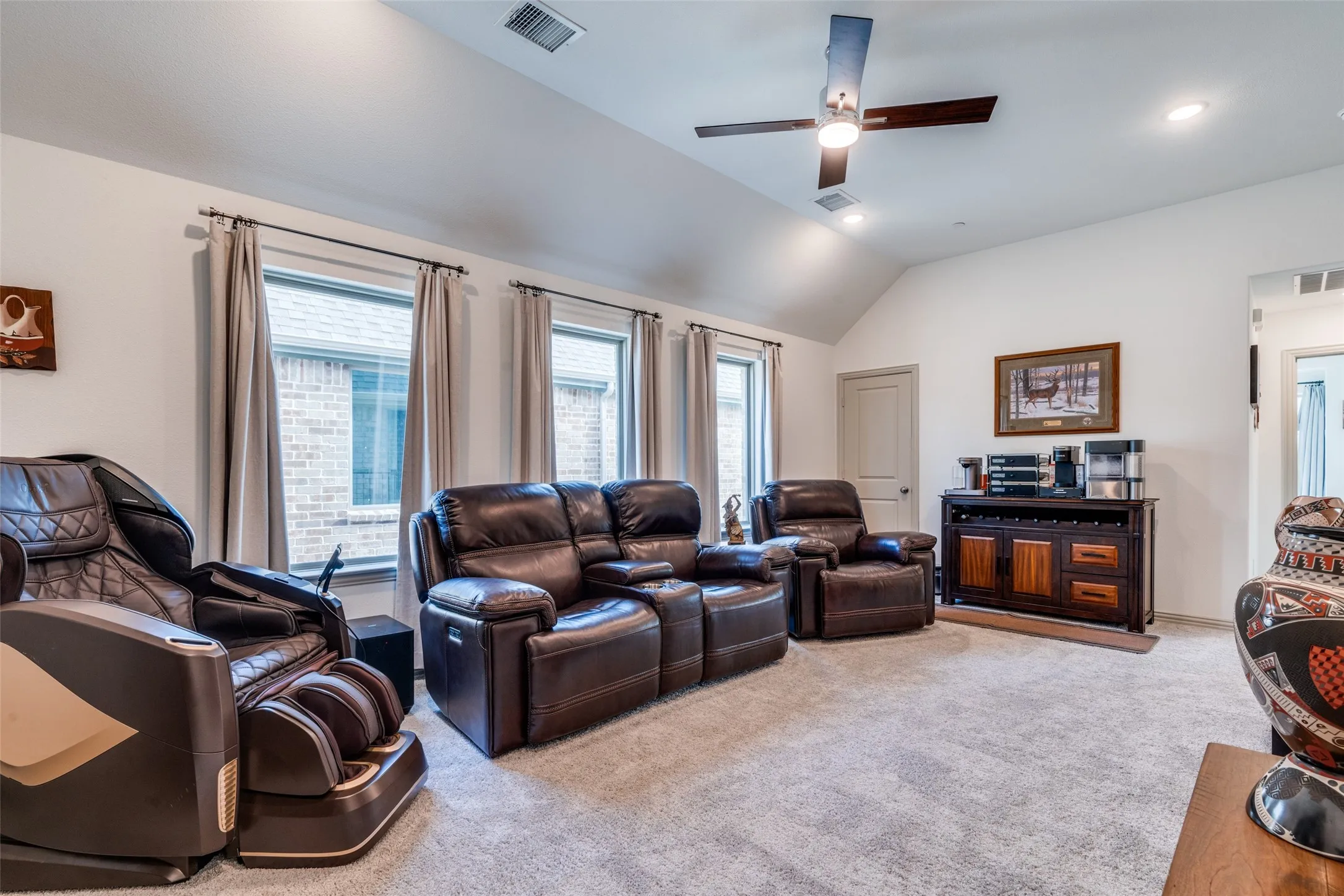Townhouse For Rent in Dallas County , 7139 Buchanan, Grand Prairie, Texas 75054, 3 Bedroom, 3 Bathroom, 2 Garage spaces, 2,257 Sqft, built in 2023, mls#21345217, Real Estate Agent in Grand Prairie, Homes For Rent in Dallas county, Homes For Rent in Grand Prairie, Realtor in Grand Prairie Texas, Real Estate Brokerage Independent Realty Texas, Luminita Cordes Realtor