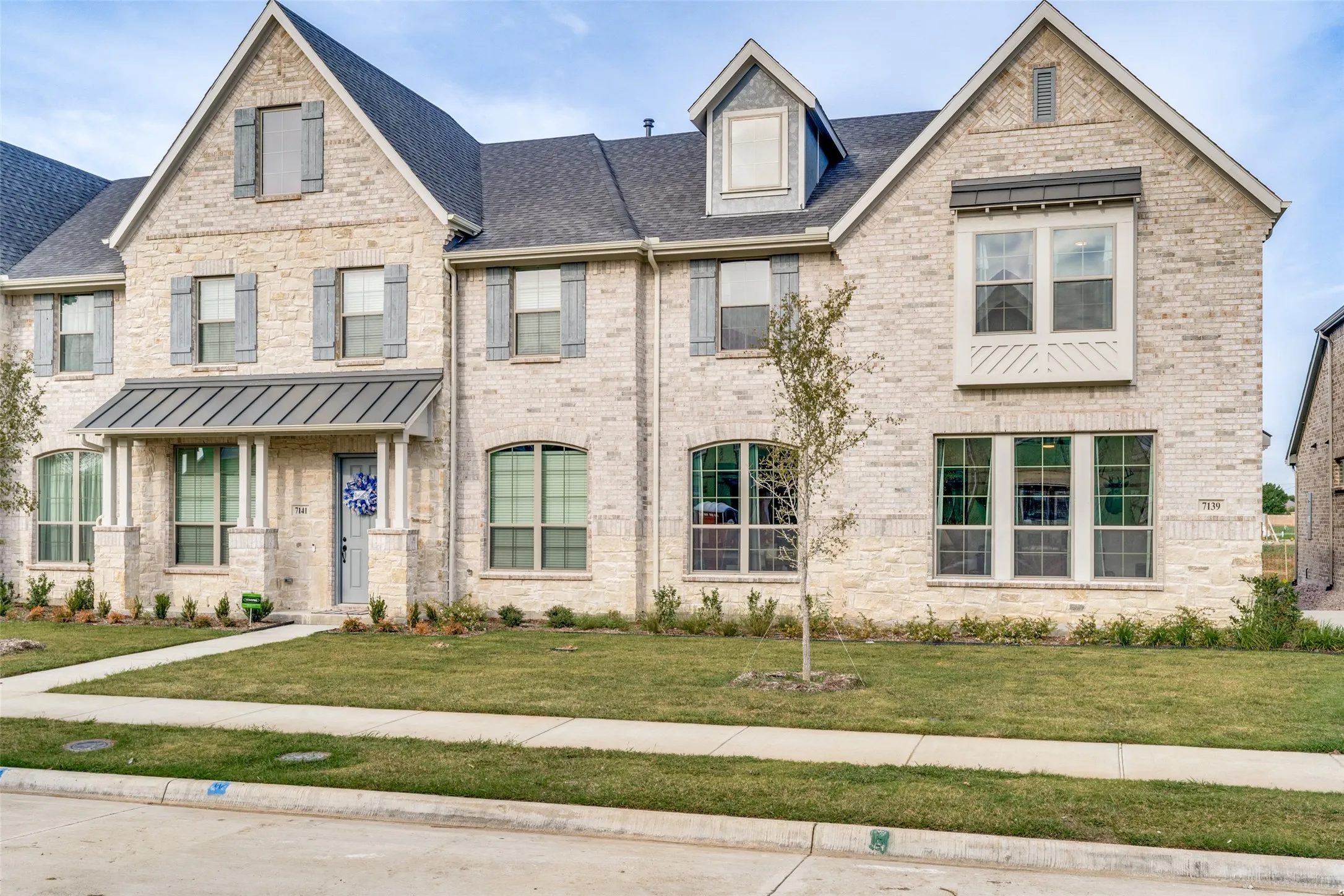 Townhouse For Rent in Dallas County , 7139 Buchanan, Grand Prairie, Texas 75054, 3 Bedroom, 3 Bathroom, 2 Garage spaces, 2,257 Sqft, built in 2023, mls#21345217, Real Estate Agent in Grand Prairie, Homes For Rent in Dallas county, Homes For Rent in Grand Prairie, Realtor in Grand Prairie Texas, Real Estate Brokerage Independent Realty Texas, Luminita Cordes Realtor