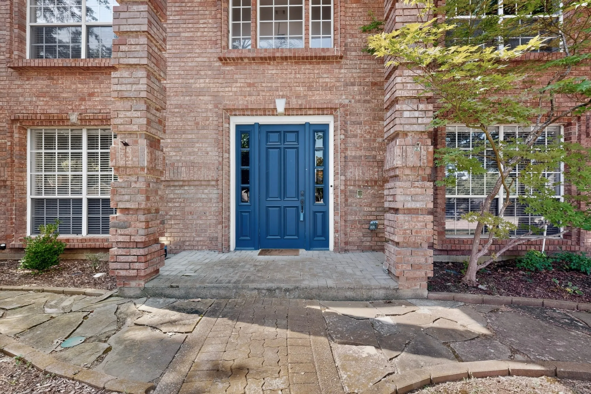 Single Family Residence For Sale in Dallas County , 2120 Valley View Drive, Cedar Hill, Texas 75104, 5 Bedroom, 4 Bathroom, 1 Garage spaces, 3,246 Sqft, built in 1990, mls#21348849, Real Estate Agent in Cedar Hill, Homes For Sale in Dallas county, Homes For Sale in Cedar Hill, Realtor in Cedar Hill Texas, Real Estate Brokerage Independent Realty Texas, Luminita Cordes Realtor