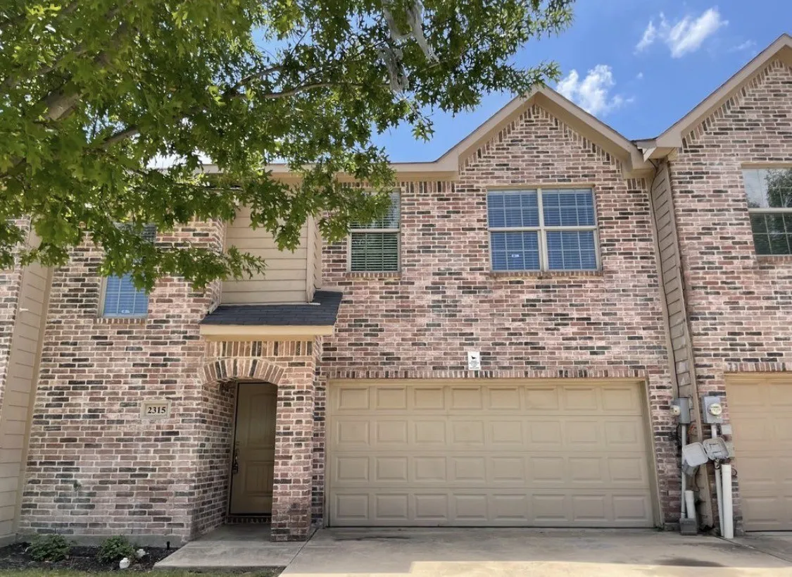 Townhouse For Rent in Dallas County , 2307 Calendar Court, Grand Prairie, Texas 75050, 4 Bedroom, 3 Bathroom, 2 Garage spaces, 1,689 Sqft, built in 2009, mls#21349579, Real Estate Agent in Grand Prairie, Homes For Rent in Dallas county, Homes For Rent in Grand Prairie, Realtor in Grand Prairie Texas, Real Estate Brokerage Independent Realty Texas, Luminita Cordes Realtor