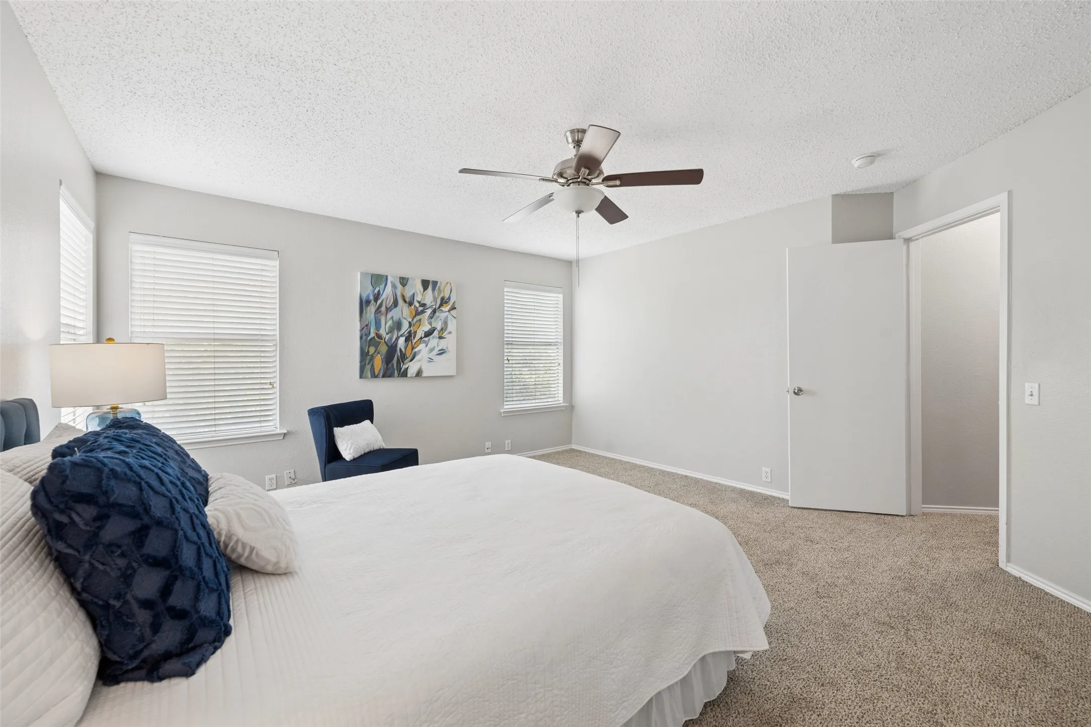 Single Family Residence For Sale in Tarrant County , 7020 Glenshire Drive, Arlington, Texas 76002, 4 Bedroom, 3 Bathroom, 2 Garage spaces, 2,040 Sqft, built in 1999, mls#21351553, Real Estate Agent in Arlington, Homes For Sale in Tarrant county, Homes For Sale in Arlington, Realtor in Arlington Texas, Real Estate Brokerage Independent Realty Texas, Luminita Cordes Realtor