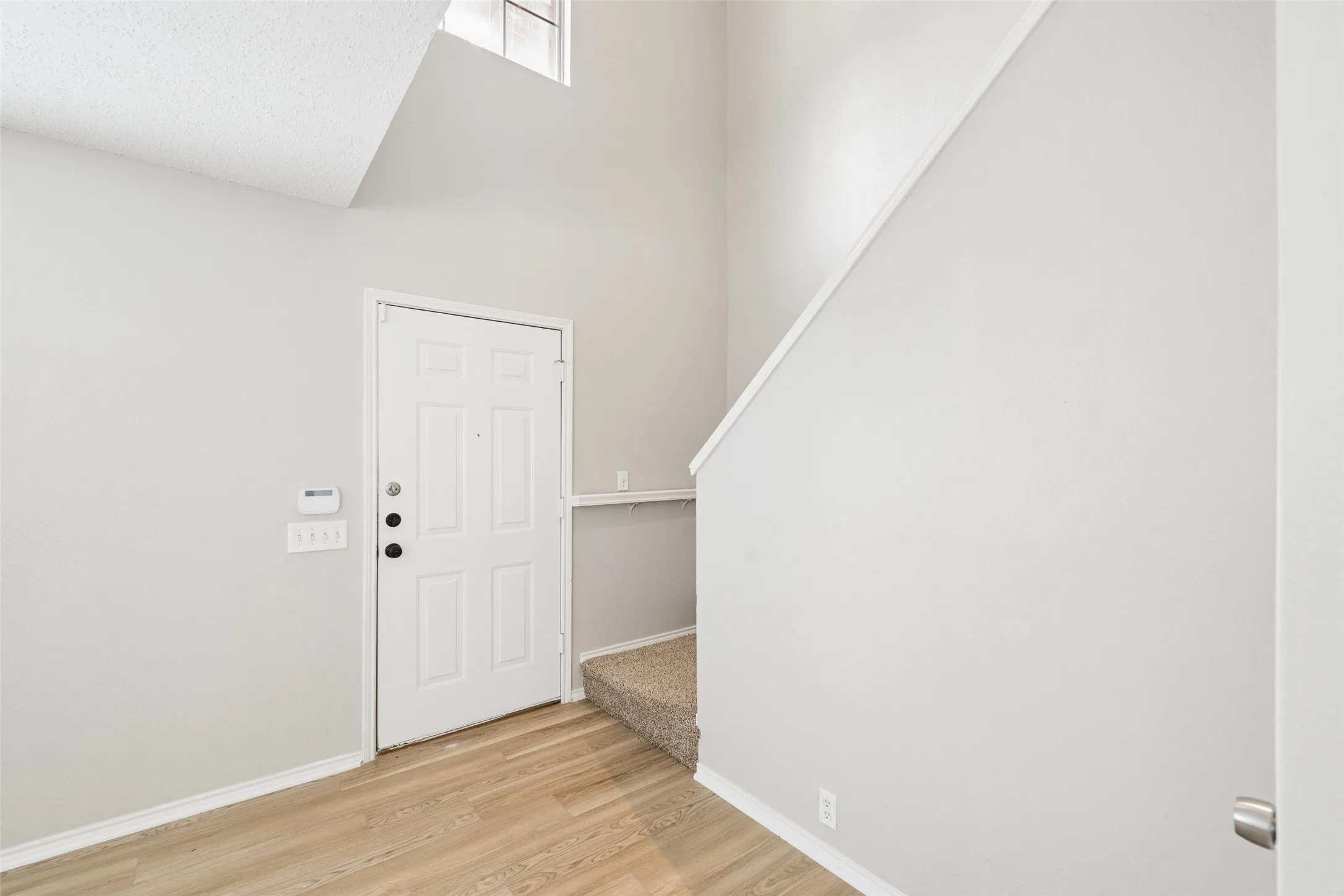 Single Family Residence For Sale in Tarrant County , 7020 Glenshire Drive, Arlington, Texas 76002, 4 Bedroom, 3 Bathroom, 2 Garage spaces, 2,040 Sqft, built in 1999, mls#21351553, Real Estate Agent in Arlington, Homes For Sale in Tarrant county, Homes For Sale in Arlington, Realtor in Arlington Texas, Real Estate Brokerage Independent Realty Texas, Luminita Cordes Realtor