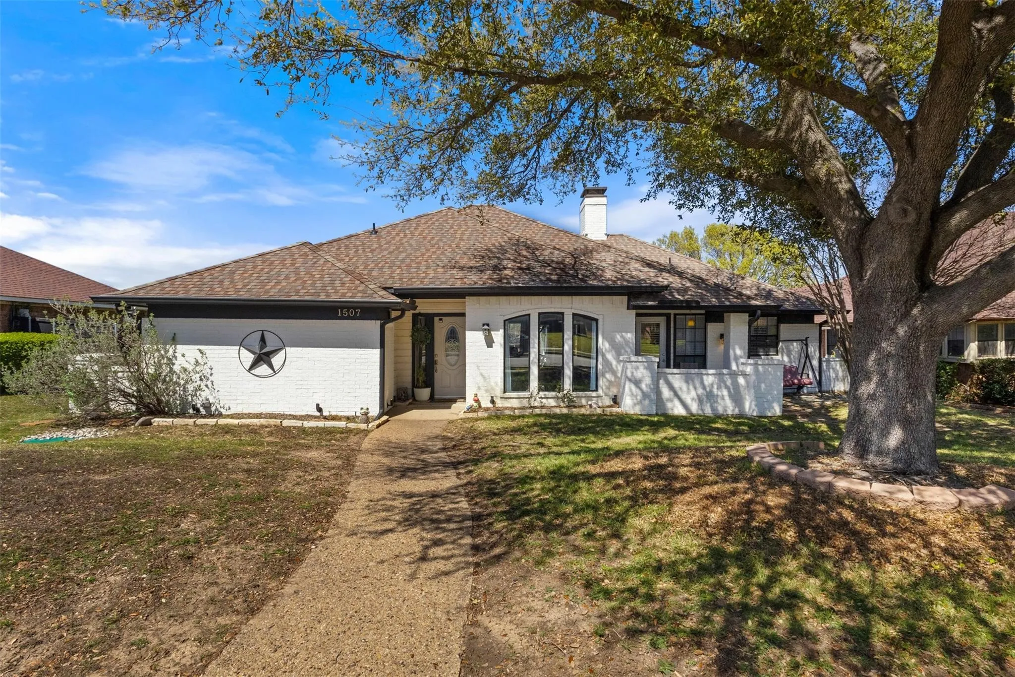 Single Family Residence For Sale in Denton County , 1507 Sugar Creek Drive, Carrollton, Texas 75007, 4 Bedrooms, 3 Bathrooms, 2 Garage spaces, 2,336 Sqft, built in 1983, Price $429,000, mls#21352889, Real Estate Agent in Carrollton, Homes For Sale in Denton county, Homes For Sale in Carrollton, Realtor in Carrollton Texas, Real Estate Brokerage Independent Realty Texas, Luminita Cordes Realtor