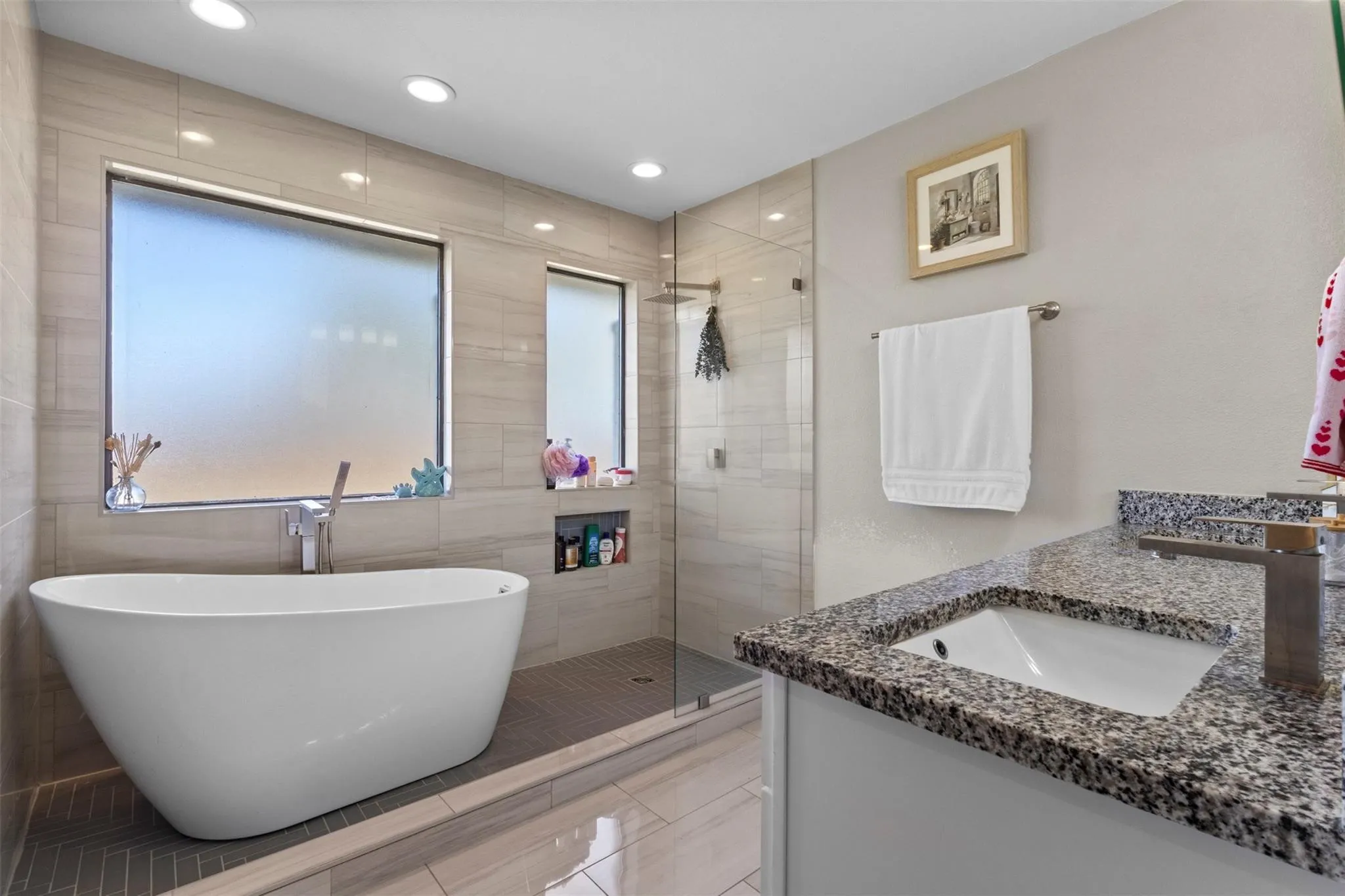 Single Family Residence For Sale in Denton County , 1507 Sugar Creek Drive, Carrollton, Texas 75007, 4 Bedrooms, 3 Bathrooms, 2 Garage spaces, 2,336 Sqft, built in 1983, Price $429,000, mls#21352889, Real Estate Agent in Carrollton, Homes For Sale in Denton county, Homes For Sale in Carrollton, Realtor in Carrollton Texas, Real Estate Brokerage Independent Realty Texas, Luminita Cordes Realtor