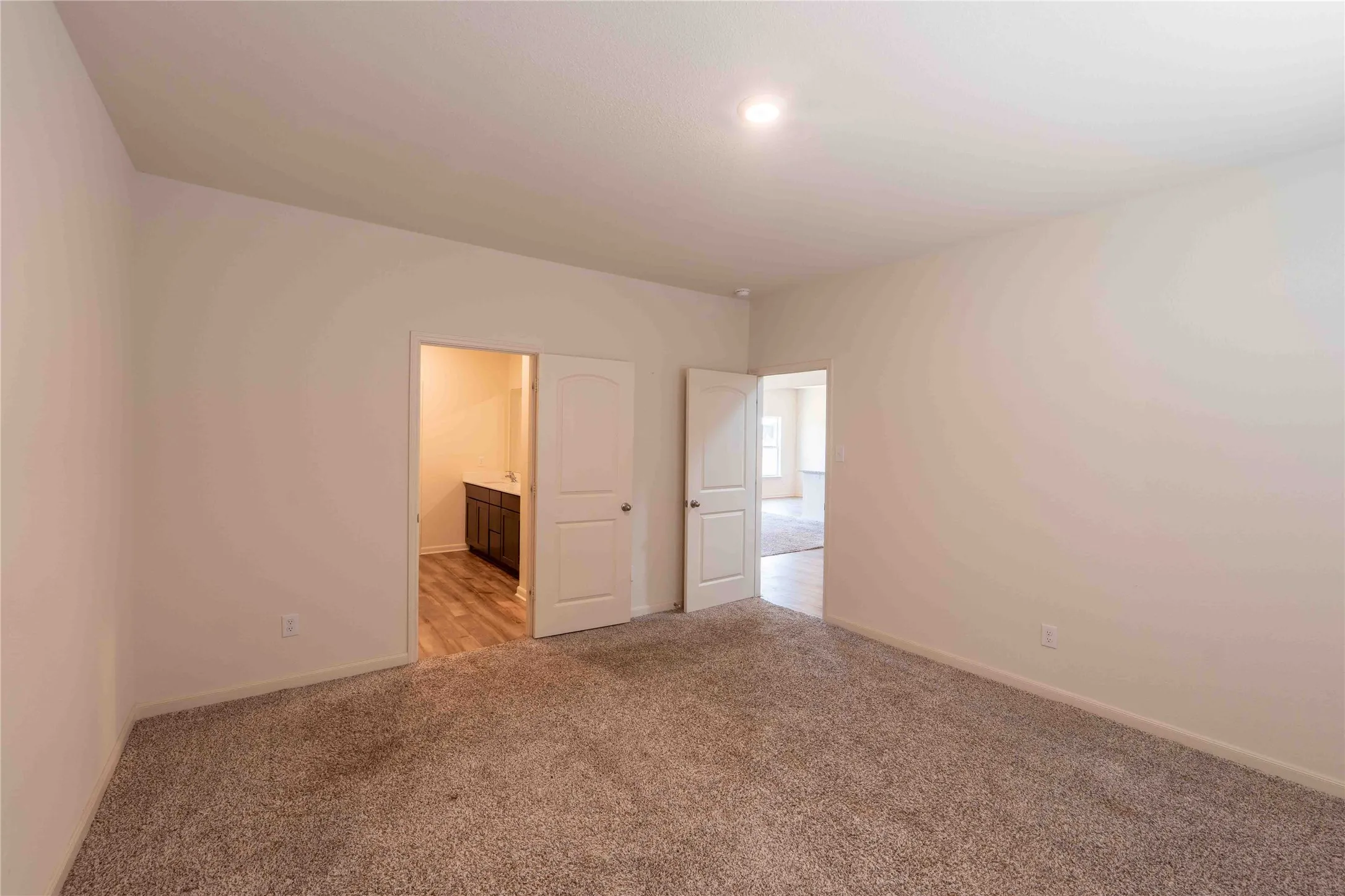 Single Family Residence For Sale in Denton County , 2014 Pondera Street, Ponder, Texas 76259, 4 Bedroom, 3 Bathroom, 2 Garage spaces, 2,054 Sqft, built in 2023, mls#21353082, Real Estate Agent in Ponder, Homes For Sale in Denton county, Homes For Sale in Ponder, Realtor in Ponder Texas, Real Estate Brokerage Independent Realty Texas, Luminita Cordes Realtor