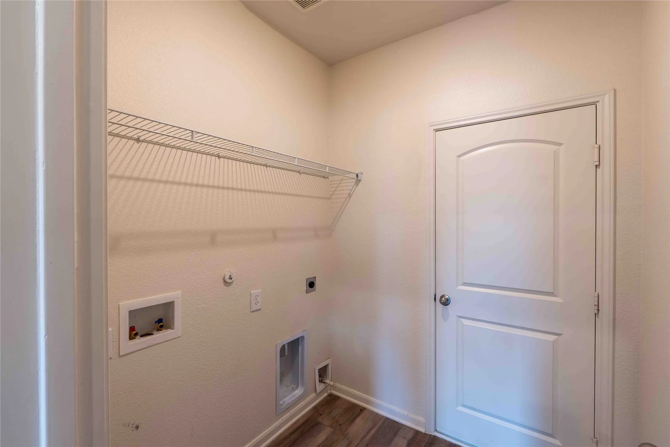 Single Family Residence For Sale in Denton County , 2014 Pondera Street, Ponder, Texas 76259, 4 Bedroom, 3 Bathroom, 2 Garage spaces, 2,054 Sqft, built in 2023, mls#21353082, Real Estate Agent in Ponder, Homes For Sale in Denton county, Homes For Sale in Ponder, Realtor in Ponder Texas, Real Estate Brokerage Independent Realty Texas, Luminita Cordes Realtor