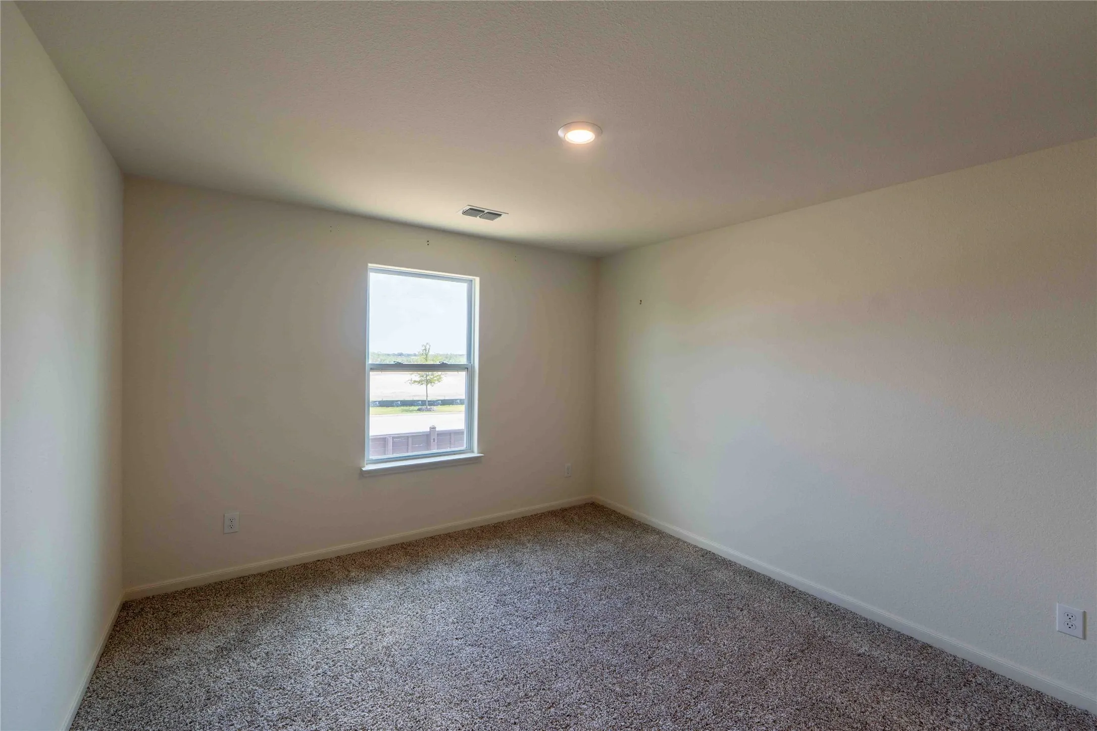 Single Family Residence For Sale in Denton County , 2014 Pondera Street, Ponder, Texas 76259, 4 Bedroom, 3 Bathroom, 2 Garage spaces, 2,054 Sqft, built in 2023, mls#21353082, Real Estate Agent in Ponder, Homes For Sale in Denton county, Homes For Sale in Ponder, Realtor in Ponder Texas, Real Estate Brokerage Independent Realty Texas, Luminita Cordes Realtor