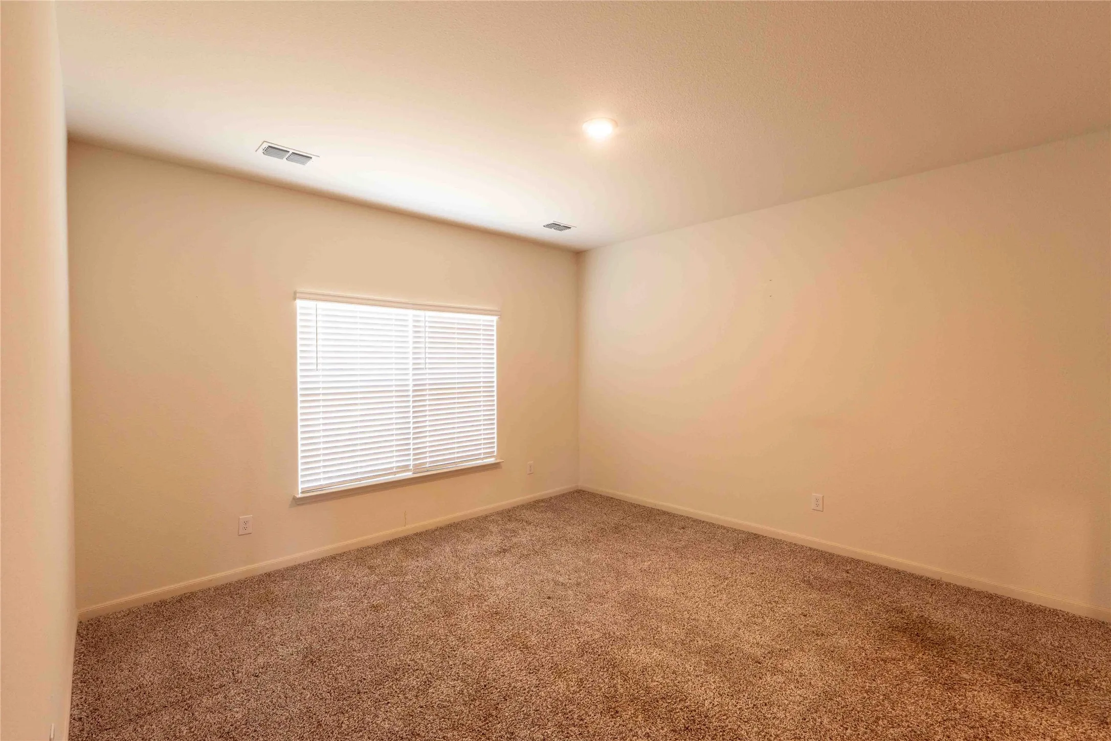 Single Family Residence For Sale in Denton County , 2014 Pondera Street, Ponder, Texas 76259, 4 Bedroom, 3 Bathroom, 2 Garage spaces, 2,054 Sqft, built in 2023, mls#21353082, Real Estate Agent in Ponder, Homes For Sale in Denton county, Homes For Sale in Ponder, Realtor in Ponder Texas, Real Estate Brokerage Independent Realty Texas, Luminita Cordes Realtor