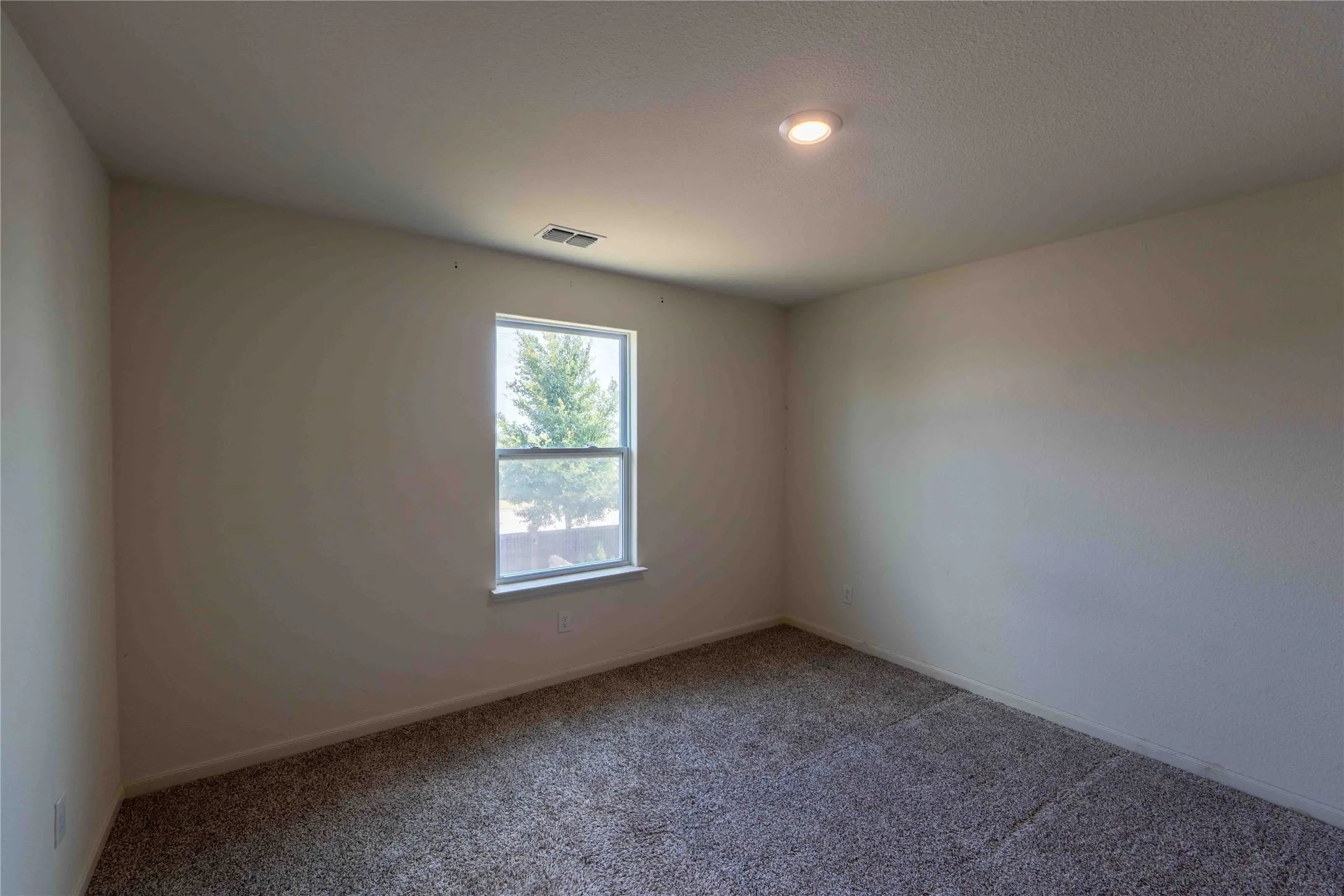 Single Family Residence For Sale in Denton County , 2014 Pondera Street, Ponder, Texas 76259, 4 Bedroom, 3 Bathroom, 2 Garage spaces, 2,054 Sqft, built in 2023, mls#21353082, Real Estate Agent in Ponder, Homes For Sale in Denton county, Homes For Sale in Ponder, Realtor in Ponder Texas, Real Estate Brokerage Independent Realty Texas, Luminita Cordes Realtor