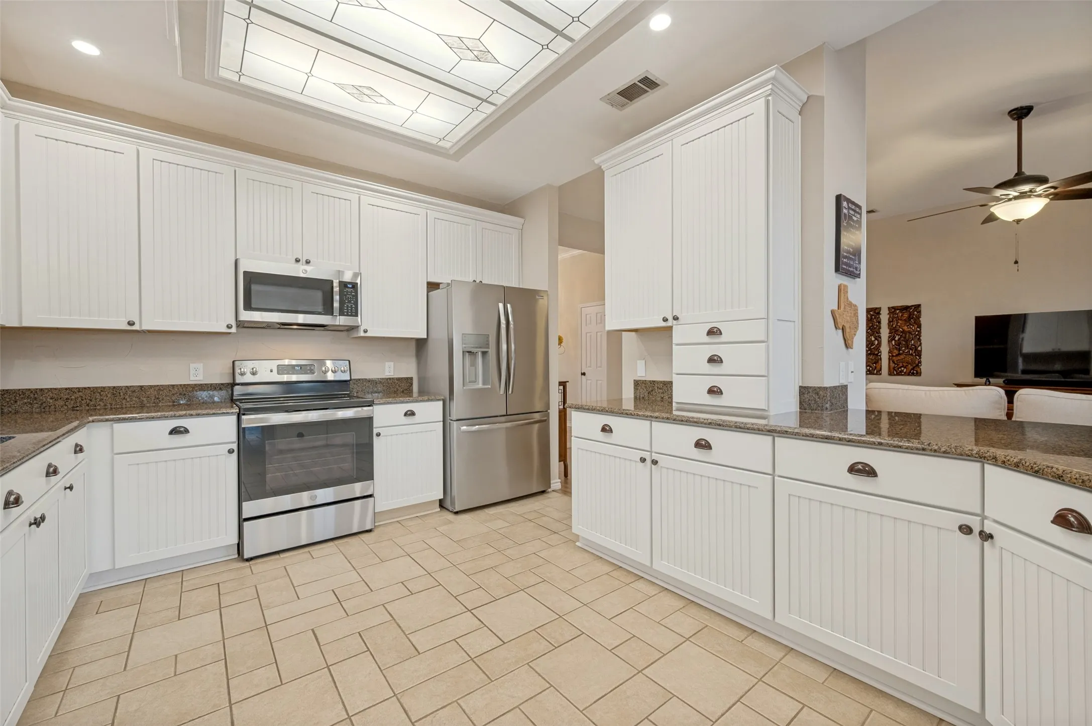 Single Family Residence For Sale in Collin County , 7208 Sonoma Valley Drive, Frisco, Texas 75035, 3 Bedroom, 2 Bathroom, 2 Garage spaces, 2,222 Sqft, built in 1992, mls#21346344, Real Estate Agent in Frisco, Homes For Sale in Collin county, Homes For Sale in Frisco, Realtor in Frisco Texas, Real Estate Brokerage Independent Realty Texas, Luminita Cordes Realtor