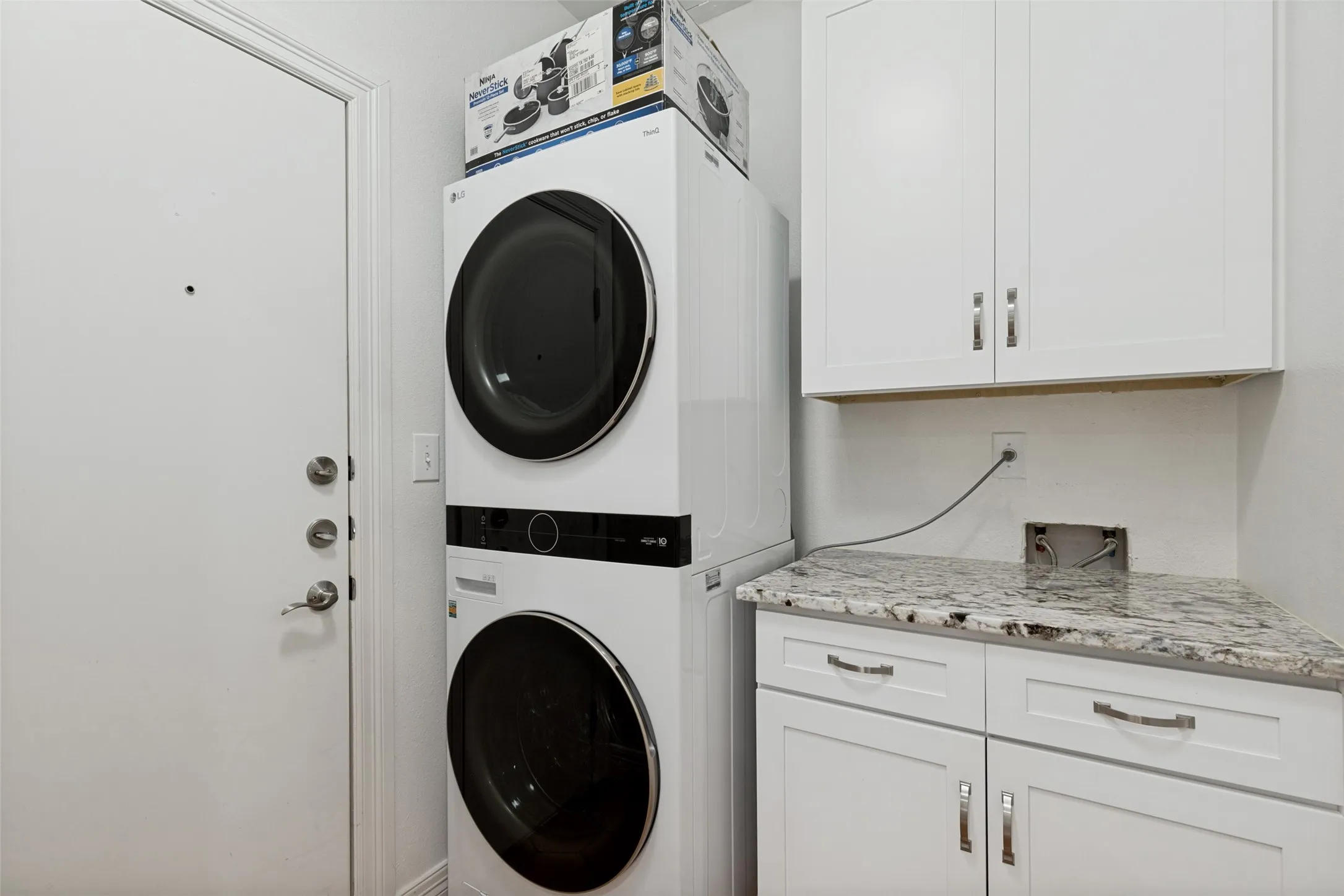 Condominium For Sale in Dallas County , 330 Las Colinas Boulevard E 1420, Irving, Texas 75039, 3 Bedrooms, 3 Bathrooms, 3 Garage spaces, 2,020 Sqft, built in 2001, Price $750,000, mls#21350534, Real Estate Agent in Irving, Homes For Sale in Dallas county, Homes For Sale in Irving, Realtor in Irving Texas, Real Estate Brokerage Independent Realty Texas, Luminita Cordes Realtor