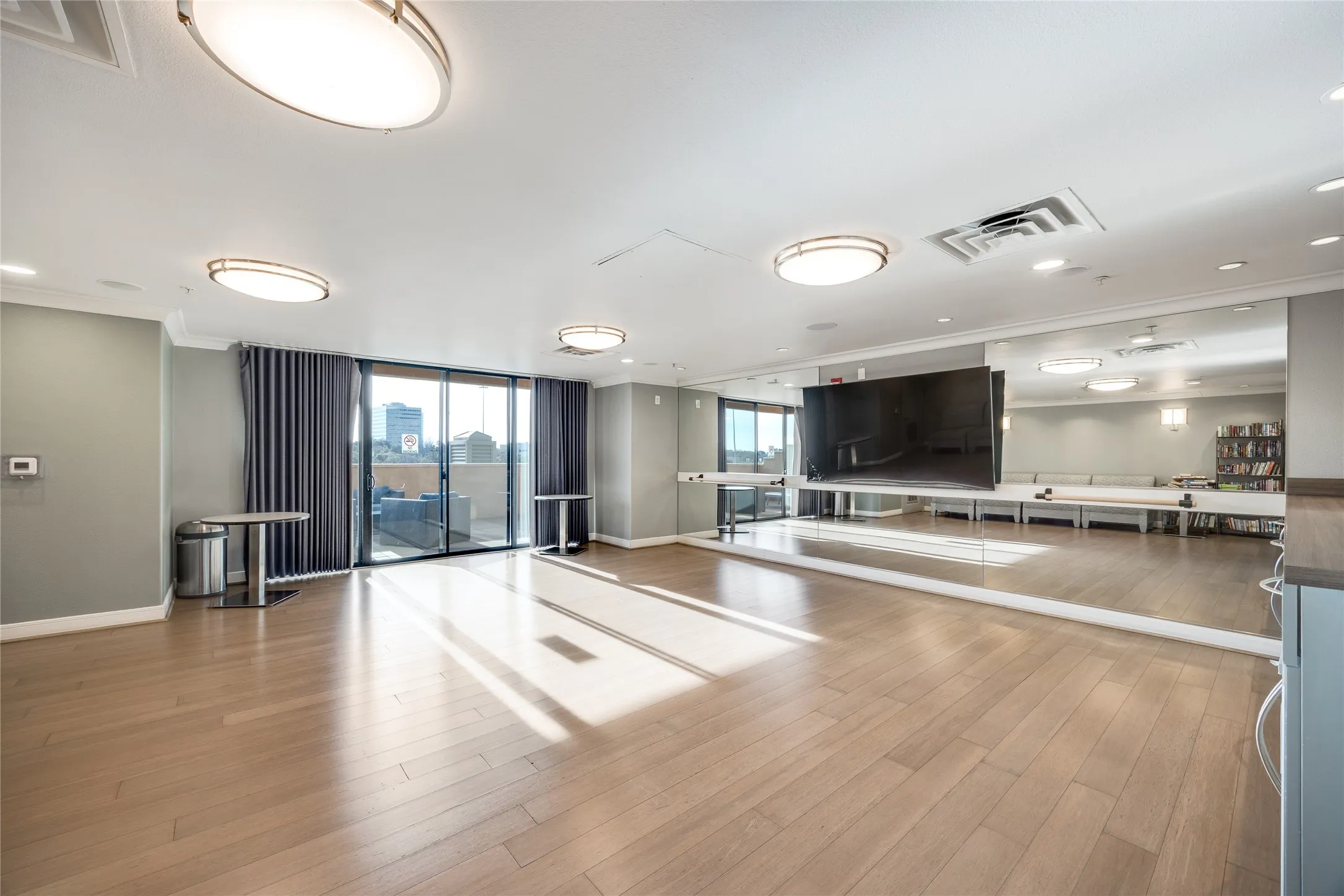 Condominium For Sale in Dallas County , 330 Las Colinas Boulevard E 1420, Irving, Texas 75039, 3 Bedrooms, 3 Bathrooms, 3 Garage spaces, 2,020 Sqft, built in 2001, Price $750,000, mls#21350534, Real Estate Agent in Irving, Homes For Sale in Dallas county, Homes For Sale in Irving, Realtor in Irving Texas, Real Estate Brokerage Independent Realty Texas, Luminita Cordes Realtor