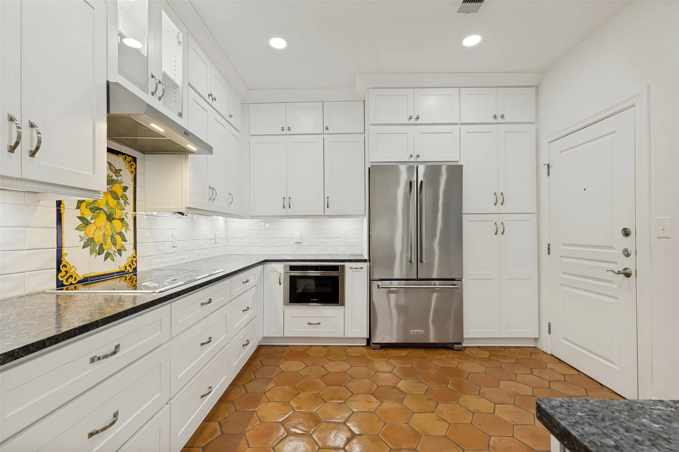 Condominium For Sale in Dallas County , 330 Las Colinas Boulevard E 1420, Irving, Texas 75039, 3 Bedrooms, 3 Bathrooms, 3 Garage spaces, 2,020 Sqft, built in 2001, Price $750,000, mls#21350534, Real Estate Agent in Irving, Homes For Sale in Dallas county, Homes For Sale in Irving, Realtor in Irving Texas, Real Estate Brokerage Independent Realty Texas, Luminita Cordes Realtor