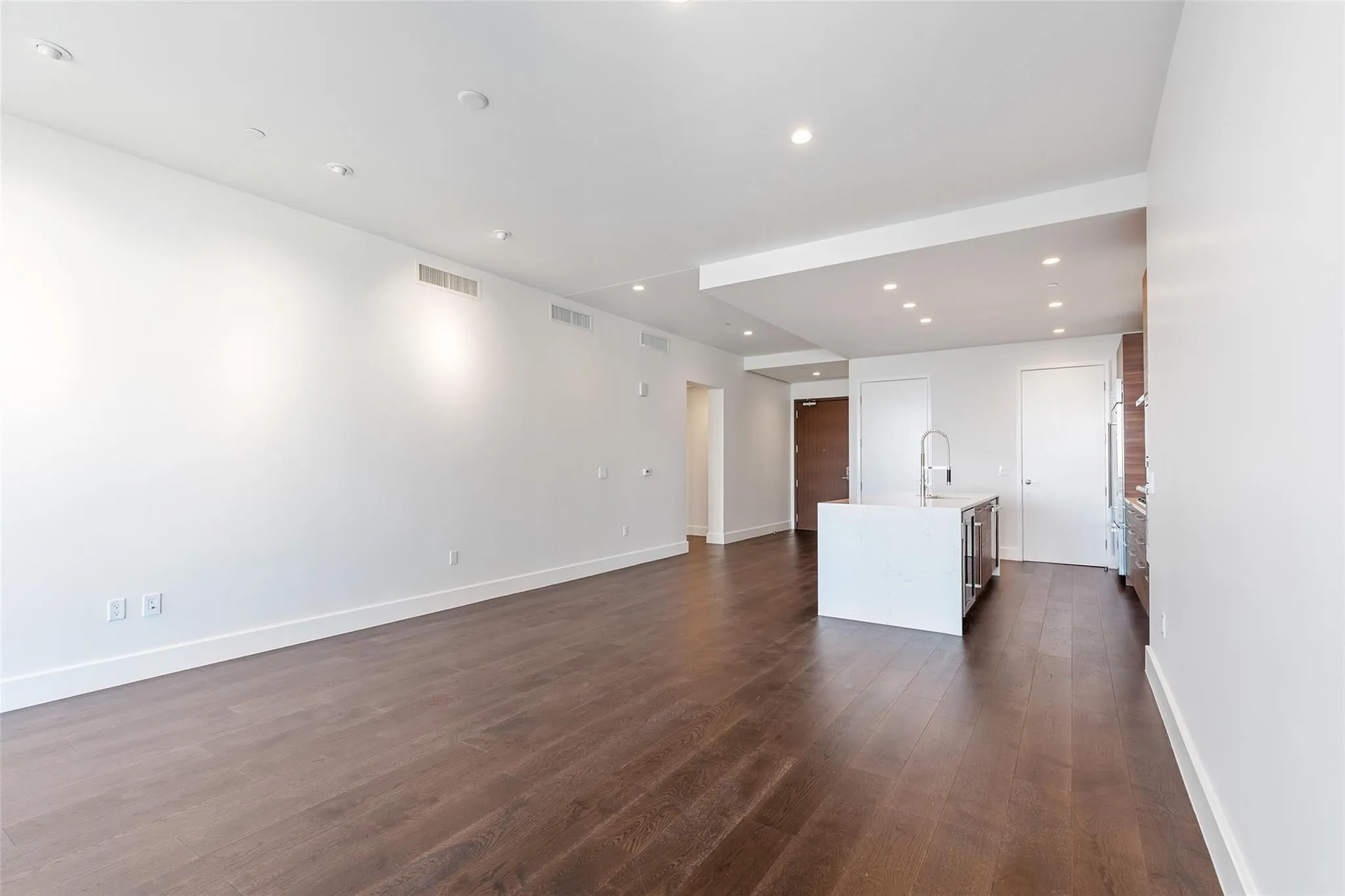 Townhouse For Rent in Collin County , 7901 Windrose 902, Plano, Texas 75024, 2 Bedroom, 3 Bathroom, 2 Garage spaces, 1,860 Sqft, built in 2019, mls#21350395, Real Estate Agent in Plano, Homes For Rent in Collin county, Homes For Rent in Plano, Realtor in Plano Texas, Real Estate Brokerage Independent Realty Texas, Luminita Cordes Realtor