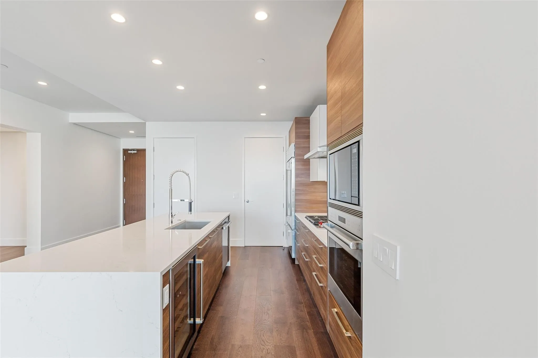 Townhouse For Rent in Collin County , 7901 Windrose 902, Plano, Texas 75024, 2 Bedroom, 3 Bathroom, 2 Garage spaces, 1,860 Sqft, built in 2019, mls#21350395, Real Estate Agent in Plano, Homes For Rent in Collin county, Homes For Rent in Plano, Realtor in Plano Texas, Real Estate Brokerage Independent Realty Texas, Luminita Cordes Realtor