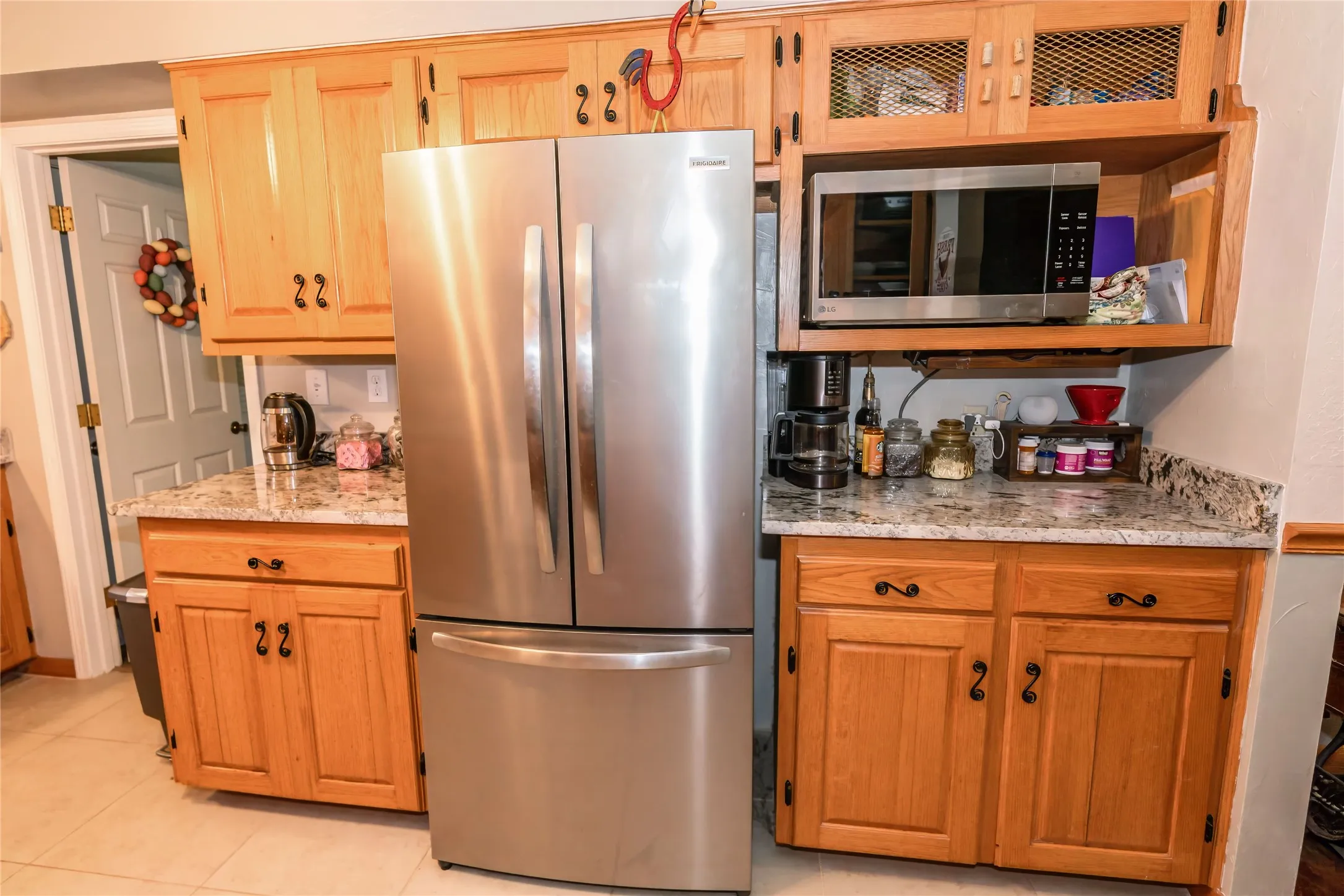 Single Family Residence For Sale in Montague County , 517 E Locust Street, Nocona, Texas 76255, 3 Bedroom, 2 Bathroom, 2 Garage spaces, 2,088 Sqft, built in 1984, mls#21353102, Real Estate Agent in Nocona, Homes For Sale in Montague county, Homes For Sale in Nocona, Realtor in Nocona Texas, Real Estate Brokerage Independent Realty Texas, Luminita Cordes Realtor