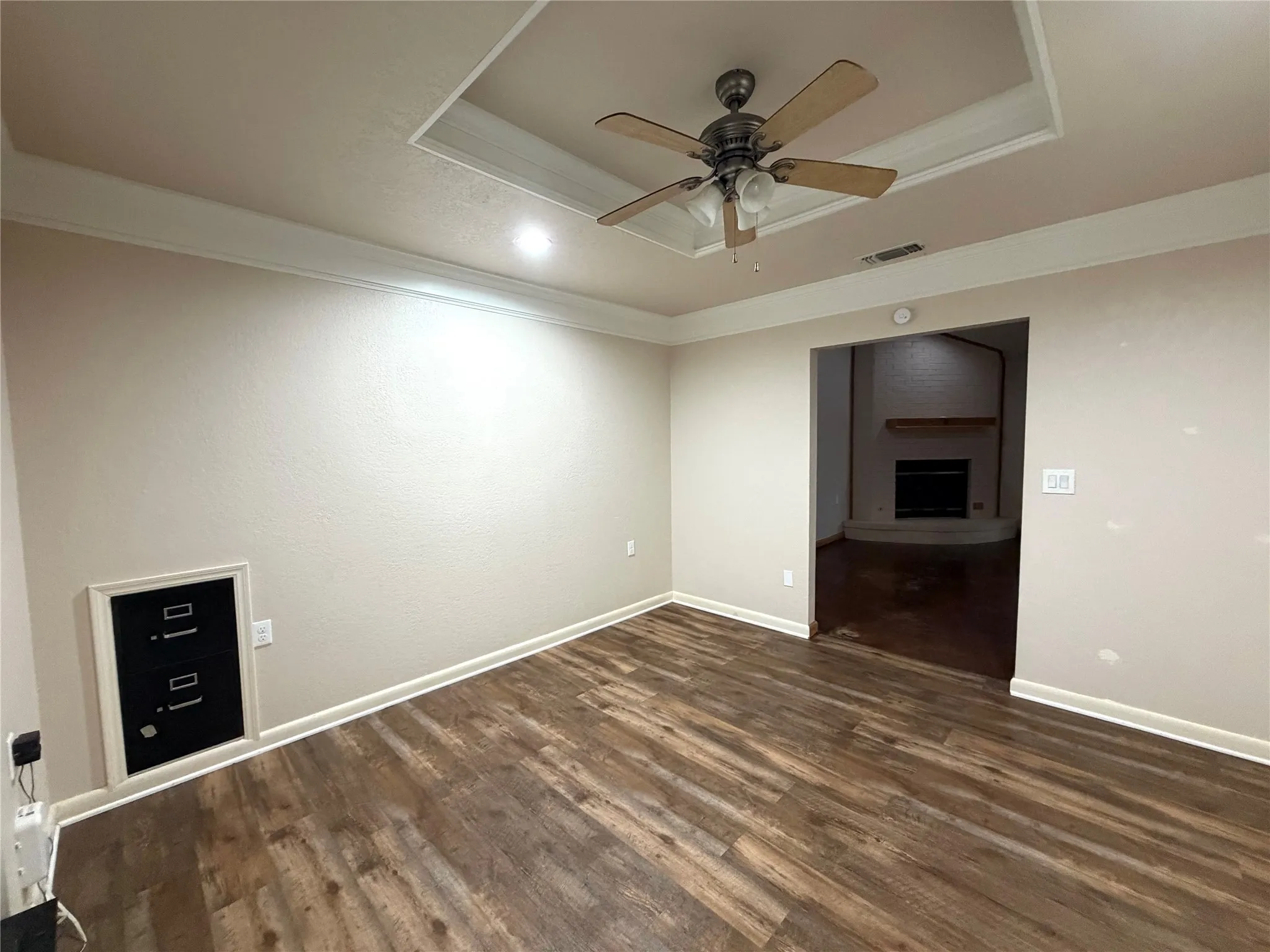 Single Family Residence For Sale in Montague County , 517 E Locust Street, Nocona, Texas 76255, 3 Bedroom, 2 Bathroom, 2 Garage spaces, 2,088 Sqft, built in 1984, mls#21353102, Real Estate Agent in Nocona, Homes For Sale in Montague county, Homes For Sale in Nocona, Realtor in Nocona Texas, Real Estate Brokerage Independent Realty Texas, Luminita Cordes Realtor