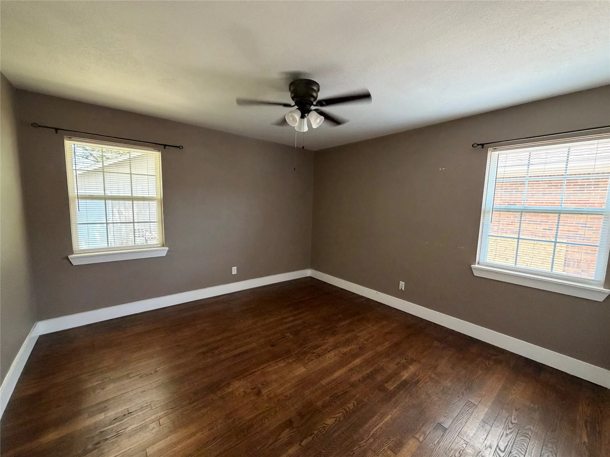Single Family Residence For Rent in Dallas County , 7825 Dugan Street, Dallas, Texas 75217, 3 Bedroom, 2 Bathroom, 1 Garage spaces, 1,444 Sqft, built in 1956, Price $1,895, mls#21353105, Real Estate Agent in Dallas, Homes For Rent in Dallas county, Homes For Rent in Dallas, Realtor in Dallas Texas, Real Estate Brokerage Independent Realty Texas, Luminita Cordes Realtor