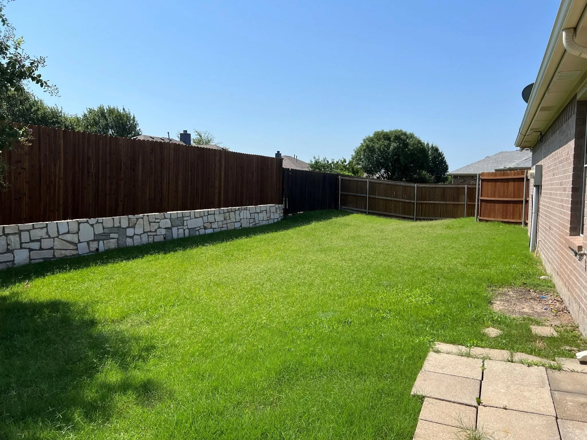 Single Family Residence For Rent in Collin County , 1234 Iowa Road, Murphy, Texas 75094, 3 Bedroom, 2 Bathroom, 2 Garage spaces, 1,917 Sqft, built in 2006, mls#21353106, Real Estate Agent in Murphy, Homes For Rent in Collin county, Homes For Rent in Murphy, Realtor in Murphy Texas, Real Estate Brokerage Independent Realty Texas, Luminita Cordes Realtor