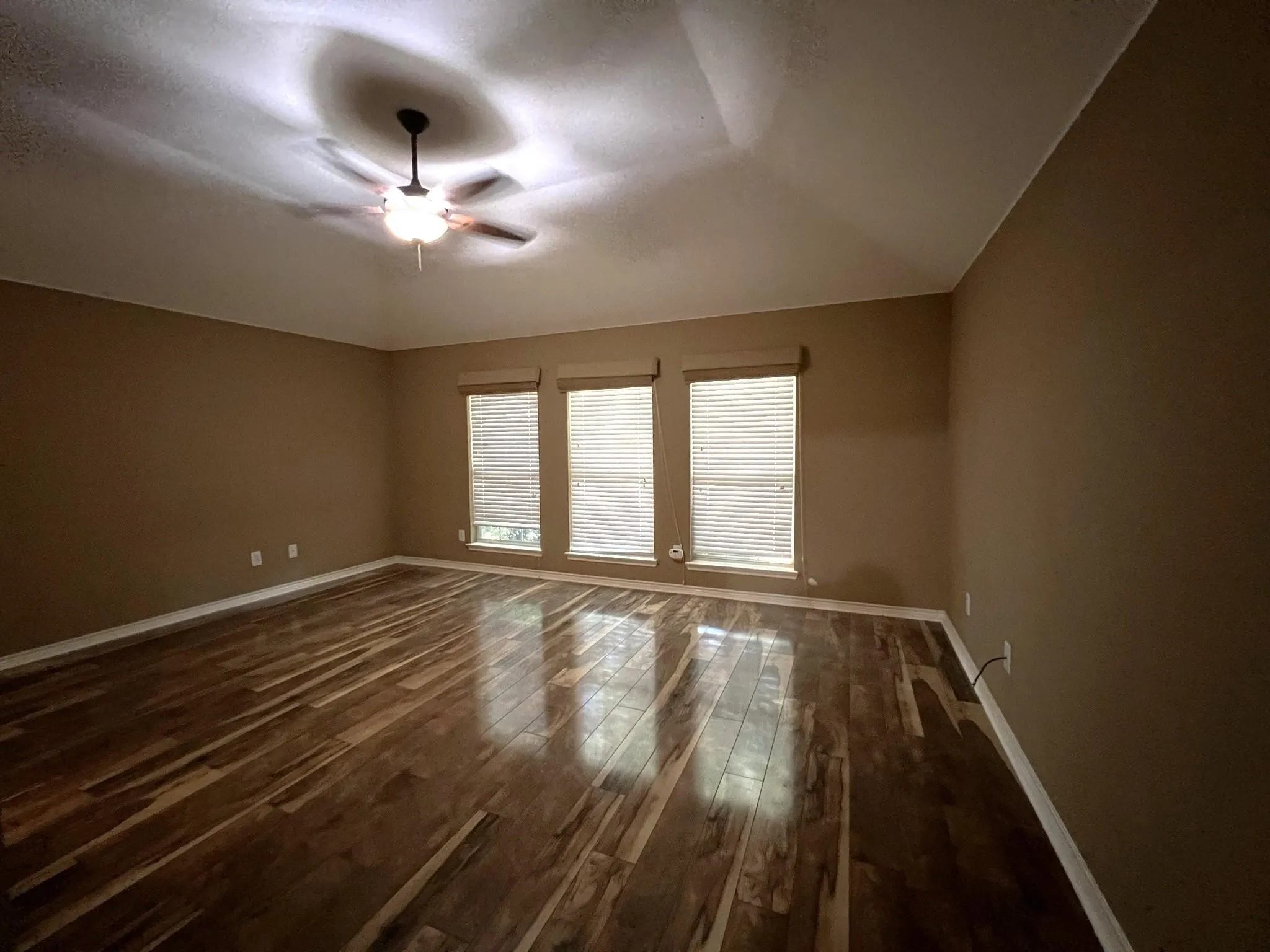 Single Family Residence For Rent in Collin County , 1234 Iowa Road, Murphy, Texas 75094, 3 Bedroom, 2 Bathroom, 2 Garage spaces, 1,917 Sqft, built in 2006, mls#21353106, Real Estate Agent in Murphy, Homes For Rent in Collin county, Homes For Rent in Murphy, Realtor in Murphy Texas, Real Estate Brokerage Independent Realty Texas, Luminita Cordes Realtor