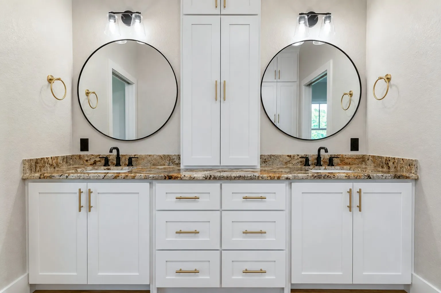 Single Family Residence For Sale in Smith County , 12265 Madison Crossing, Bullard, Texas 75757, 4 Bedrooms, 3 Bathrooms, 2 Garage spaces, 2,515 Sqft, built in 2025, Price $599,900, mls#21350169, Real Estate Agent in Bullard, Homes For Sale in Smith county, Homes For Sale in Bullard, Realtor in Bullard Texas, Real Estate Brokerage Independent Realty Texas, Luminita Cordes Realtor
