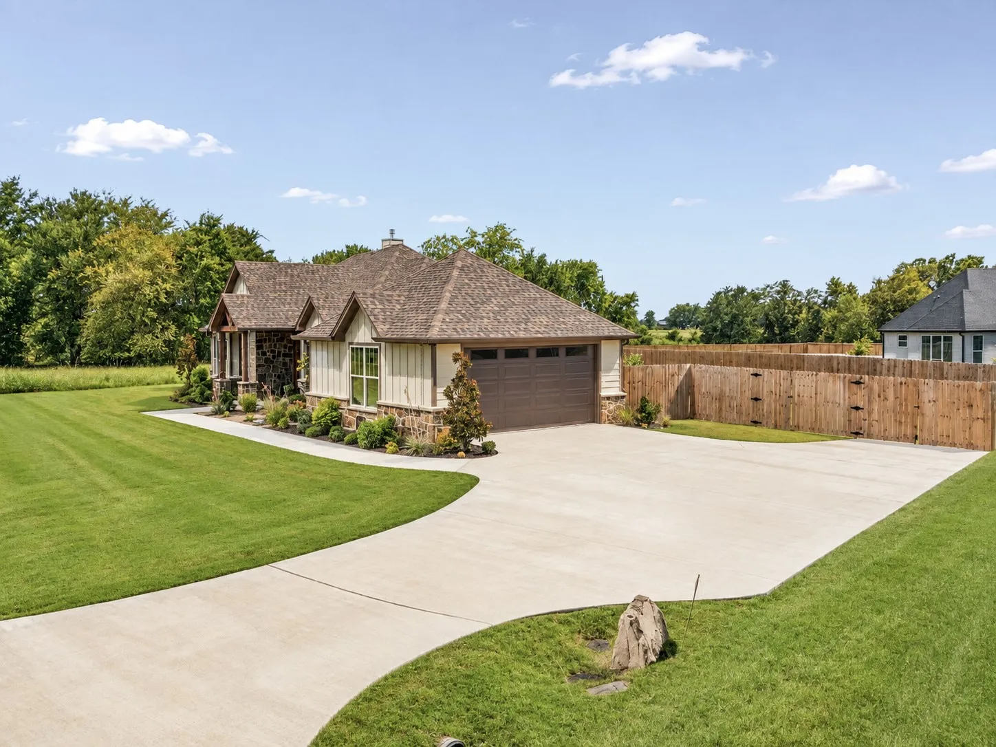 Single Family Residence For Sale in Smith County , 12265 Madison Crossing, Bullard, Texas 75757, 4 Bedrooms, 3 Bathrooms, 2 Garage spaces, 2,515 Sqft, built in 2025, Price $599,900, mls#21350169, Real Estate Agent in Bullard, Homes For Sale in Smith county, Homes For Sale in Bullard, Realtor in Bullard Texas, Real Estate Brokerage Independent Realty Texas, Luminita Cordes Realtor