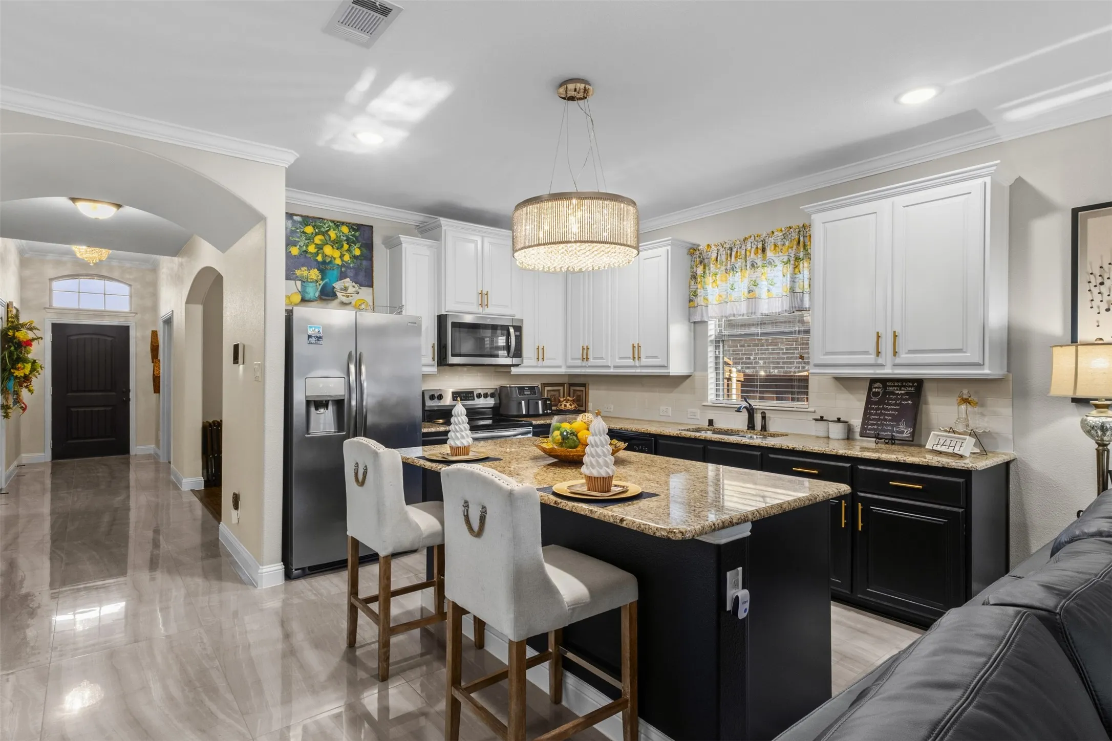Single Family Residence For Sale in Ellis County , 205 Melody Way, Red Oak, Texas 75154, 4 Bedroom, 2 Bathroom, 2 Garage spaces, 2,010 Sqft, built in 2018, mls#21350496, Real Estate Agent in Red Oak, Homes For Sale in Ellis county, Homes For Sale in Red Oak, Realtor in Red Oak Texas, Real Estate Brokerage Independent Realty Texas, Luminita Cordes Realtor