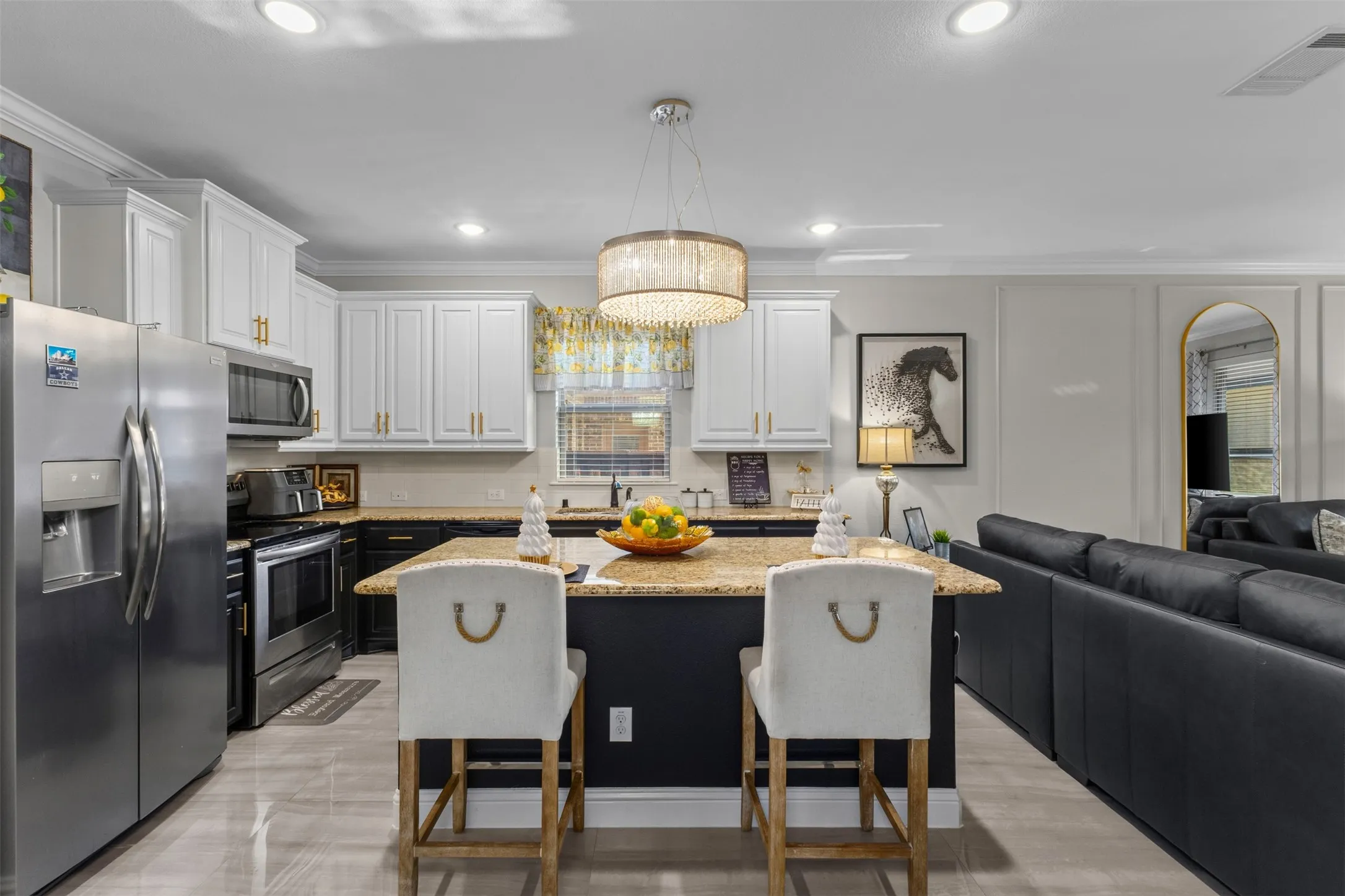 Single Family Residence For Sale in Ellis County , 205 Melody Way, Red Oak, Texas 75154, 4 Bedroom, 2 Bathroom, 2 Garage spaces, 2,010 Sqft, built in 2018, mls#21350496, Real Estate Agent in Red Oak, Homes For Sale in Ellis county, Homes For Sale in Red Oak, Realtor in Red Oak Texas, Real Estate Brokerage Independent Realty Texas, Luminita Cordes Realtor