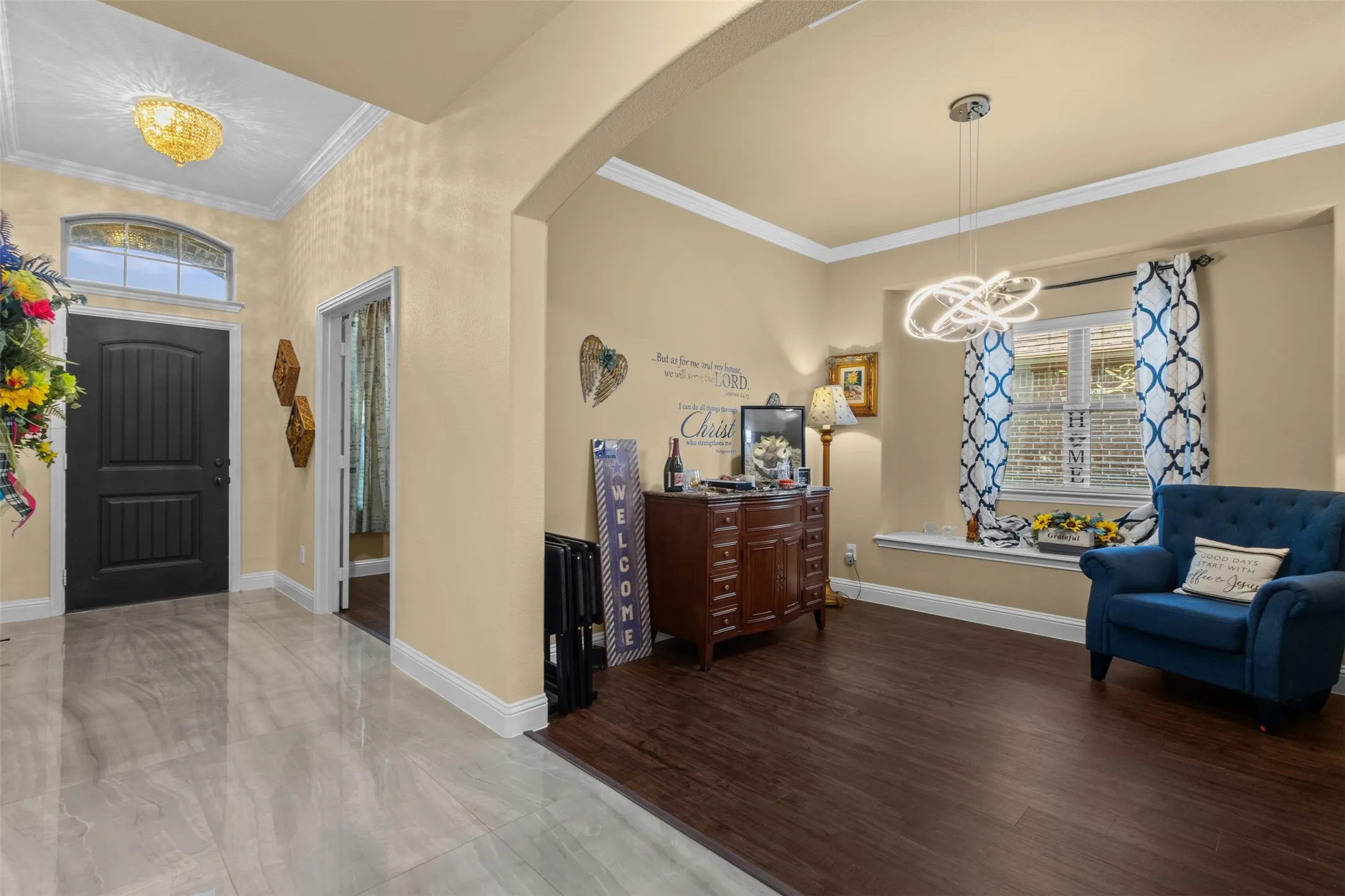 Single Family Residence For Sale in Ellis County , 205 Melody Way, Red Oak, Texas 75154, 4 Bedroom, 2 Bathroom, 2 Garage spaces, 2,010 Sqft, built in 2018, mls#21350496, Real Estate Agent in Red Oak, Homes For Sale in Ellis county, Homes For Sale in Red Oak, Realtor in Red Oak Texas, Real Estate Brokerage Independent Realty Texas, Luminita Cordes Realtor