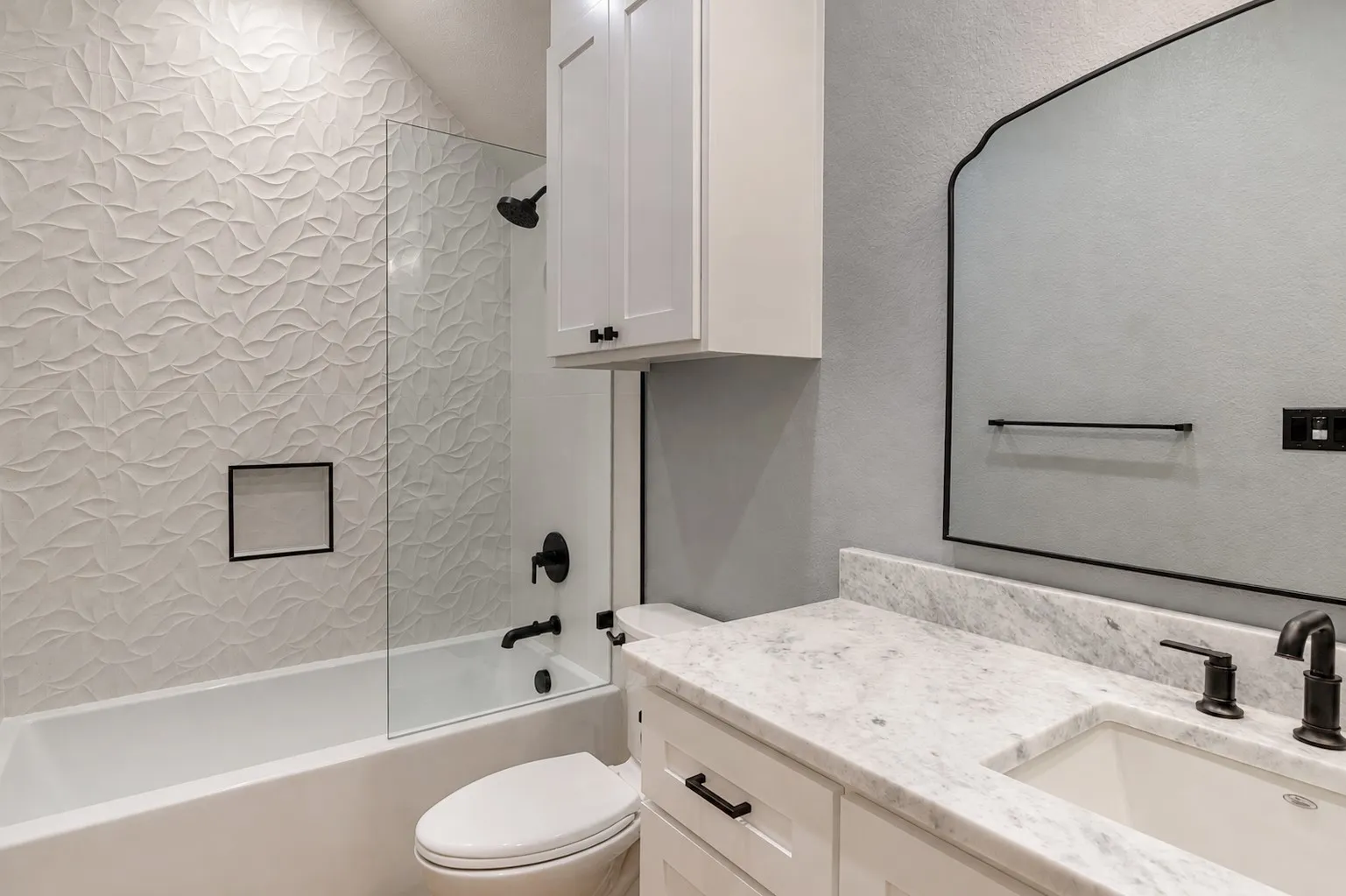 Single Family Residence For Sale in Smith County , 12241 Madison Crossing, Bullard, Texas 75757, 4 Bedrooms, 4 Bathrooms, 2 Garage spaces, 2,622 Sqft, built in 2025, Price $626,000, mls#21345600, Real Estate Agent in Bullard, Homes For Sale in Smith county, Homes For Sale in Bullard, Realtor in Bullard Texas, Real Estate Brokerage Independent Realty Texas, Luminita Cordes Realtor