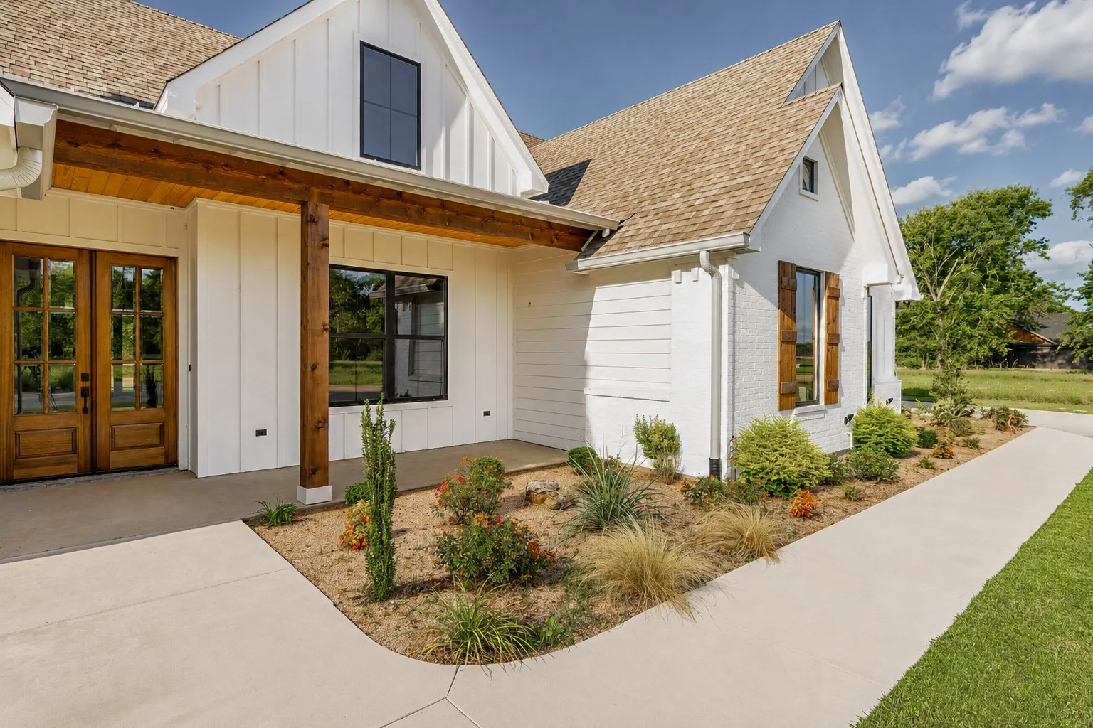 Single Family Residence For Sale in Smith County , 12241 Madison Crossing, Bullard, Texas 75757, 4 Bedrooms, 4 Bathrooms, 2 Garage spaces, 2,622 Sqft, built in 2025, Price $626,000, mls#21345600, Real Estate Agent in Bullard, Homes For Sale in Smith county, Homes For Sale in Bullard, Realtor in Bullard Texas, Real Estate Brokerage Independent Realty Texas, Luminita Cordes Realtor