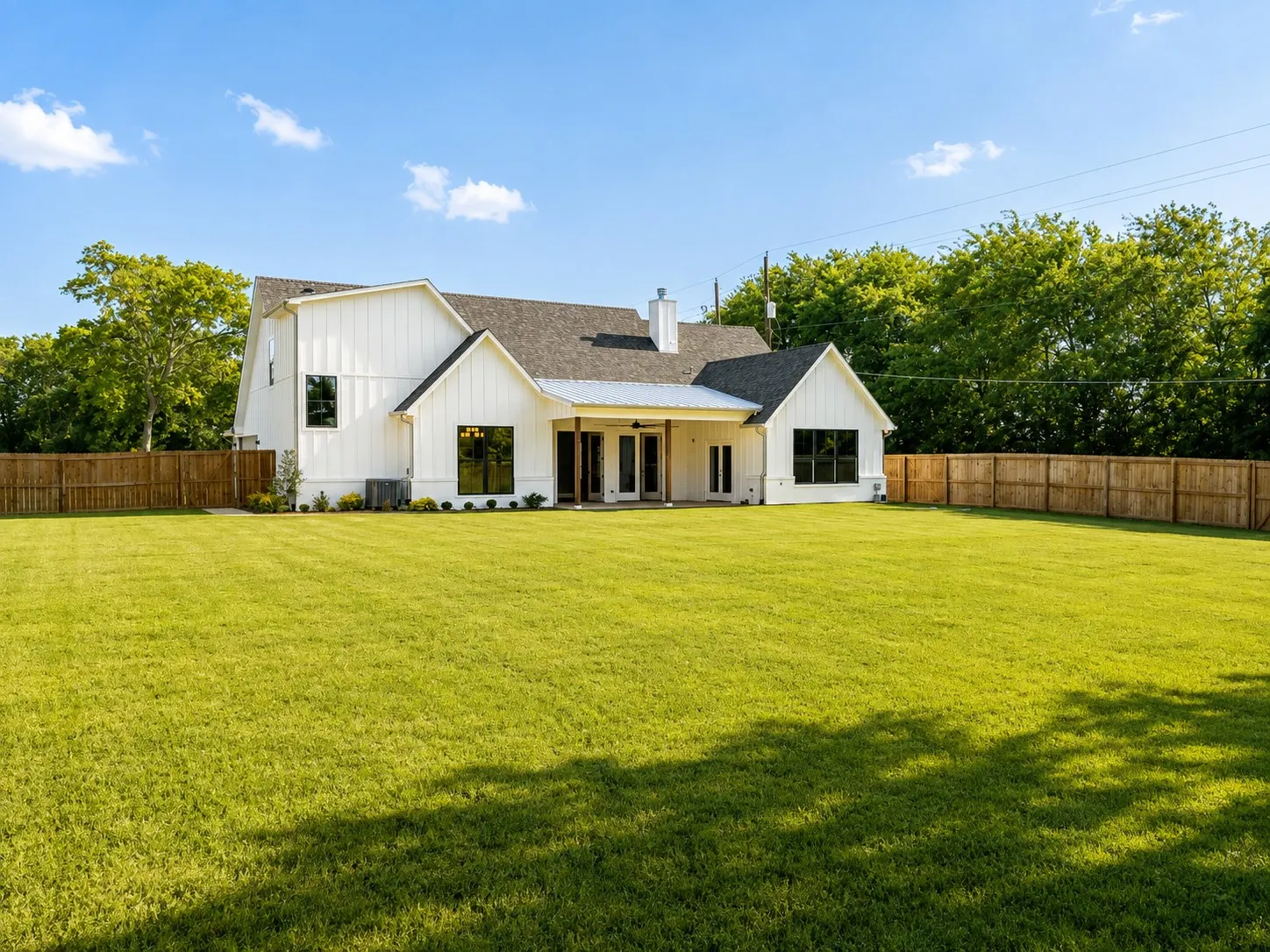 Single Family Residence For Sale in Smith County , 12241 Madison Crossing, Bullard, Texas 75757, 4 Bedrooms, 4 Bathrooms, 2 Garage spaces, 2,622 Sqft, built in 2025, Price $626,000, mls#21345600, Real Estate Agent in Bullard, Homes For Sale in Smith county, Homes For Sale in Bullard, Realtor in Bullard Texas, Real Estate Brokerage Independent Realty Texas, Luminita Cordes Realtor