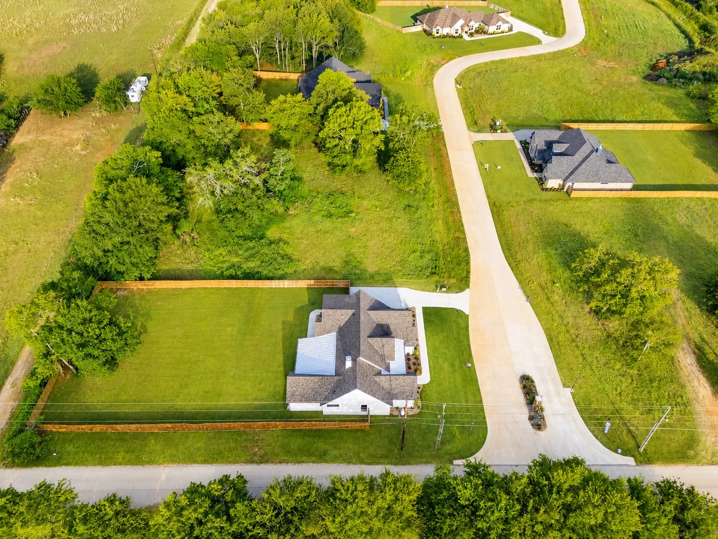 Single Family Residence For Sale in Smith County , 12241 Madison Crossing, Bullard, Texas 75757, 4 Bedrooms, 4 Bathrooms, 2 Garage spaces, 2,622 Sqft, built in 2025, Price $626,000, mls#21345600, Real Estate Agent in Bullard, Homes For Sale in Smith county, Homes For Sale in Bullard, Realtor in Bullard Texas, Real Estate Brokerage Independent Realty Texas, Luminita Cordes Realtor