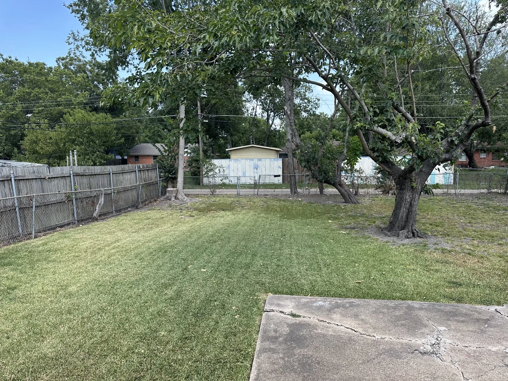 Single Family Residence For Rent in Dallas County , 3018 Gardenia Drive, Garland, Texas 75041, 3 Bedroom, 1 Bathroom, 1 Garage spaces, 1,092 Sqft, built in 1959, mls#21353115, Real Estate Agent in Garland, Homes For Rent in Dallas county, Homes For Rent in Garland, Realtor in Garland Texas, Real Estate Brokerage Independent Realty Texas, Luminita Cordes Realtor