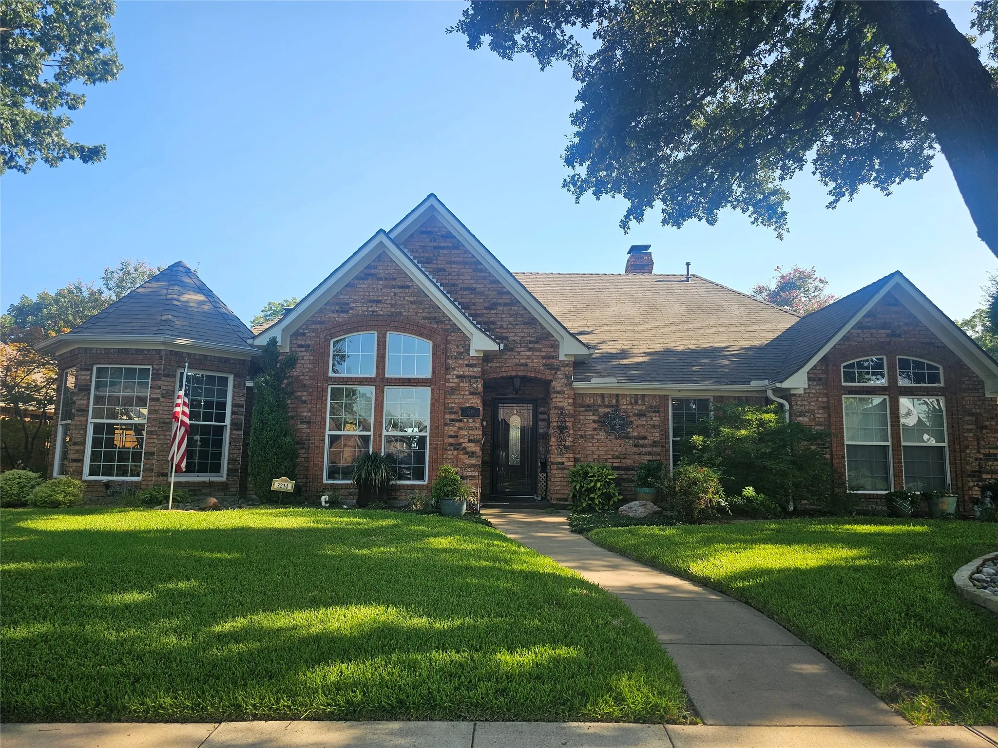 Single Family Residence For Sale in Dallas County , 3214 Oak Trail, Rowlett, Texas 75088, 4 Bedroom, 3 Bathroom, 2 Garage spaces, 2,745 Sqft, built in 1987, mls#21348419, Real Estate Agent in Rowlett, Homes For Sale in Dallas county, Homes For Sale in Rowlett, Realtor in Rowlett Texas, Real Estate Brokerage Independent Realty Texas, Luminita Cordes Realtor