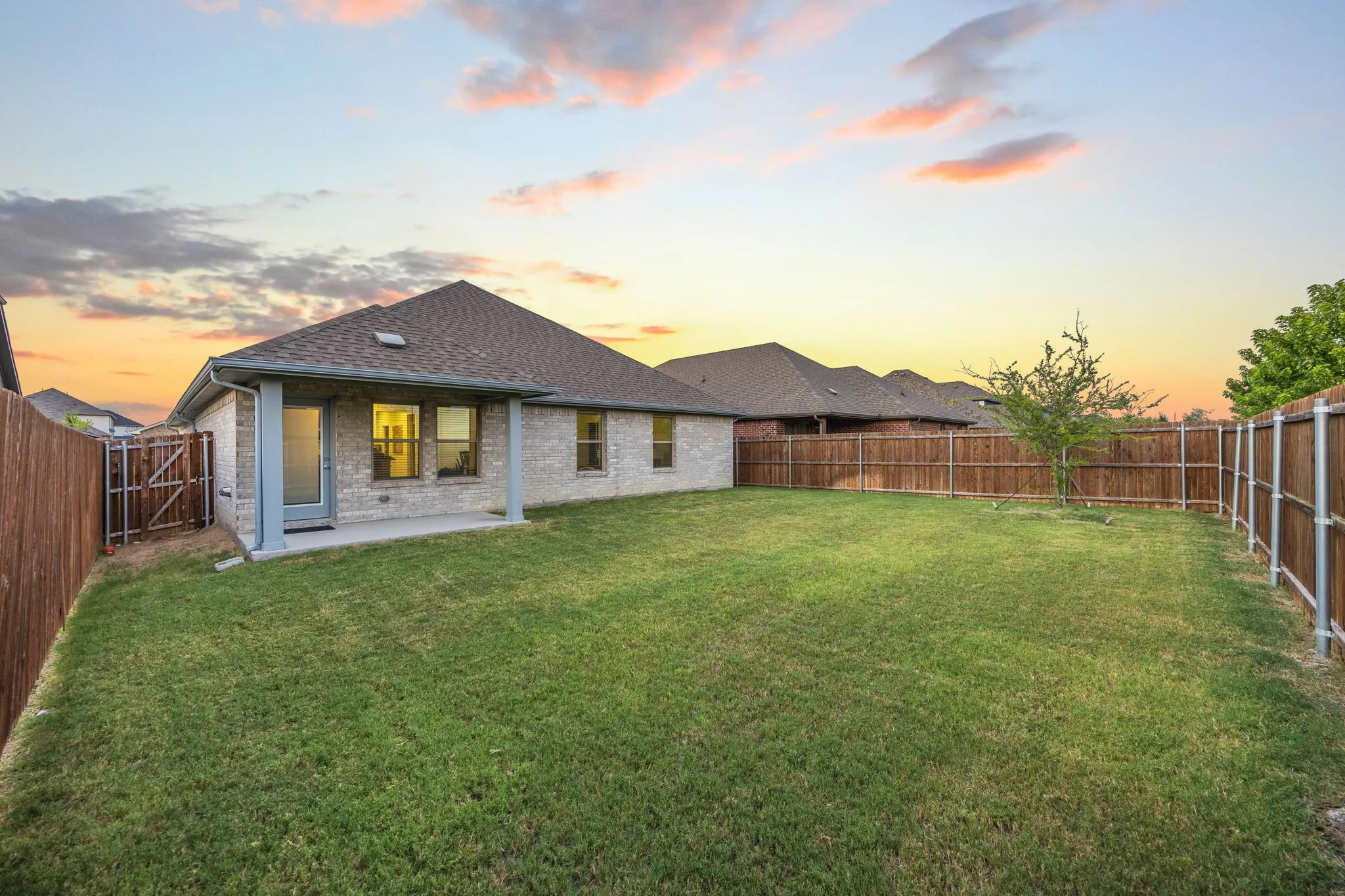 Single Family Residence For Sale in Hunt County , 3249 Glorioso Drive, Royse City, Texas 75189, 4 Bedroom, 3 Bathroom, 2 Garage spaces, 2,036 Sqft, built in 2023, mls#21353124, Real Estate Agent in Royse City, Homes For Sale in Hunt county, Homes For Sale in Royse City, Realtor in Royse City Texas, Real Estate Brokerage Independent Realty Texas, Luminita Cordes Realtor