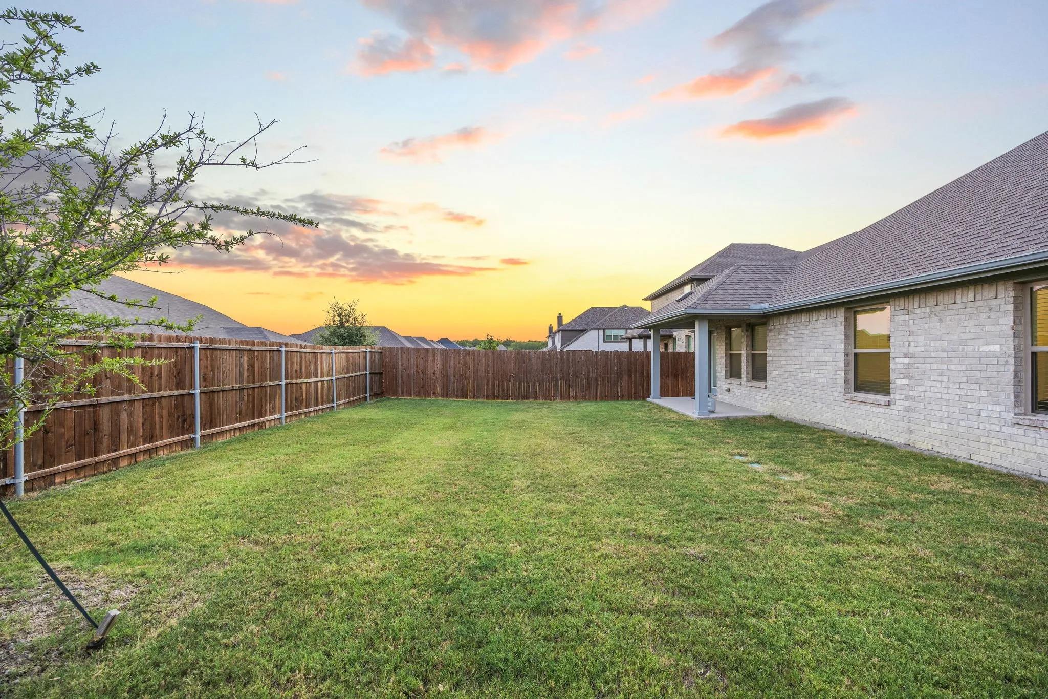Single Family Residence For Sale in Hunt County , 3249 Glorioso Drive, Royse City, Texas 75189, 4 Bedroom, 3 Bathroom, 2 Garage spaces, 2,036 Sqft, built in 2023, mls#21353124, Real Estate Agent in Royse City, Homes For Sale in Hunt county, Homes For Sale in Royse City, Realtor in Royse City Texas, Real Estate Brokerage Independent Realty Texas, Luminita Cordes Realtor