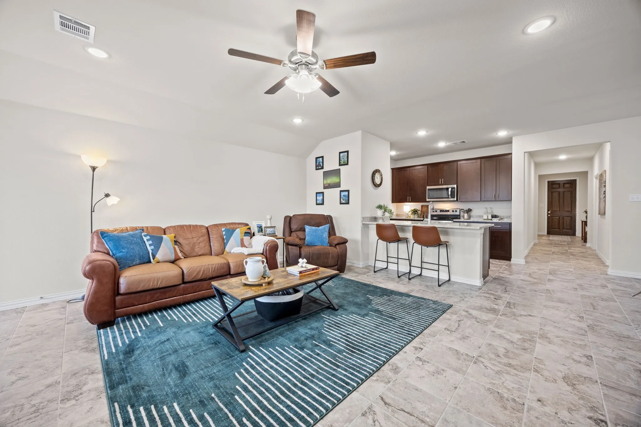 Single Family Residence For Sale in Hunt County , 3249 Glorioso Drive, Royse City, Texas 75189, 4 Bedroom, 3 Bathroom, 2 Garage spaces, 2,036 Sqft, built in 2023, mls#21353124, Real Estate Agent in Royse City, Homes For Sale in Hunt county, Homes For Sale in Royse City, Realtor in Royse City Texas, Real Estate Brokerage Independent Realty Texas, Luminita Cordes Realtor
