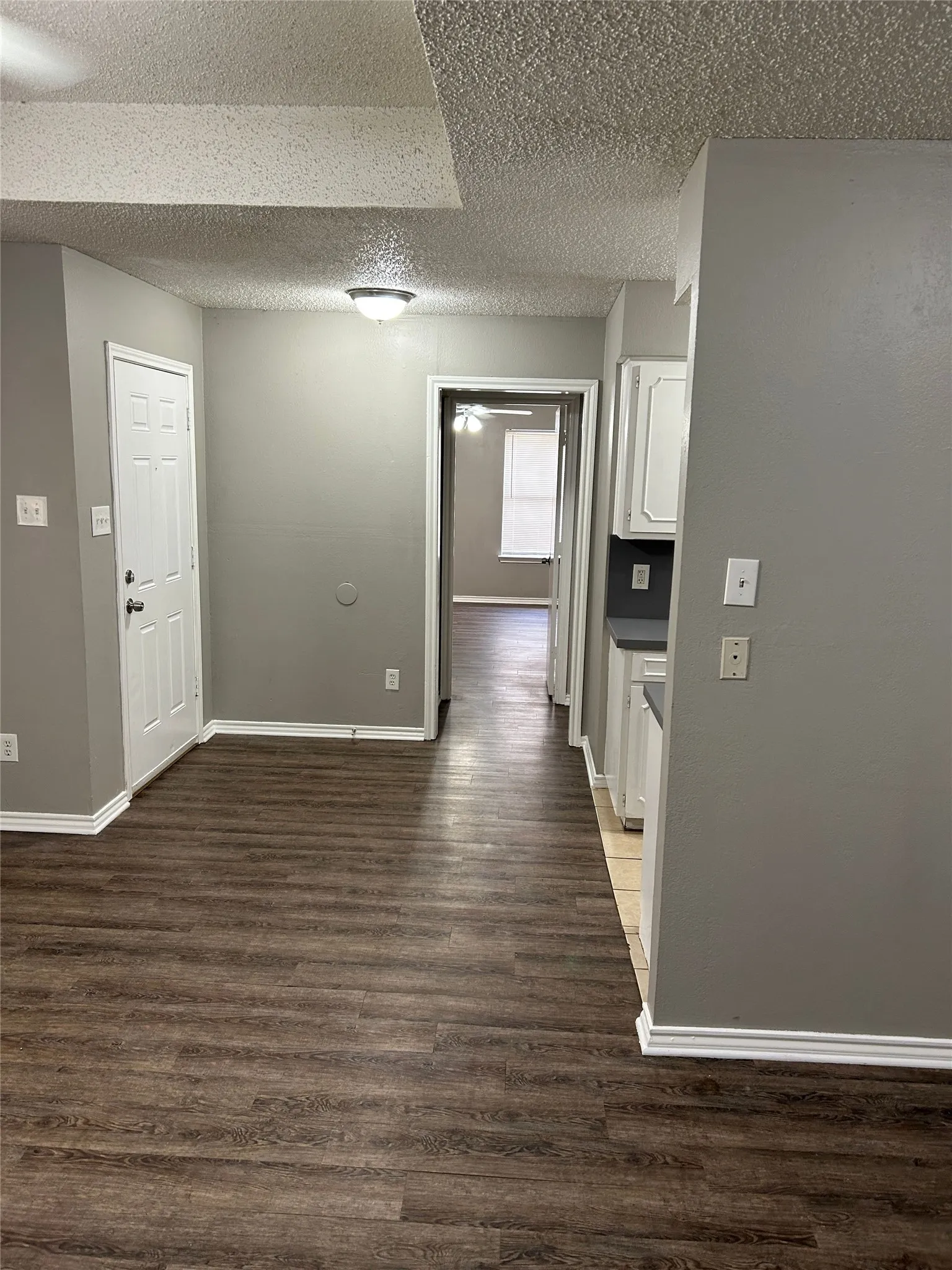 Duplex For Rent in Tarrant County , 404 Jordan Lane, Arlington, Texas 76012, 0, 1 Bathroom, Garage spaces, 989 Sqft, built in 1980, mls#21353130, Real Estate Agent in Arlington, Homes For Rent in Tarrant county, Homes For Rent in Arlington, Realtor in Arlington Texas, Real Estate Brokerage Independent Realty Texas, Luminita Cordes Realtor