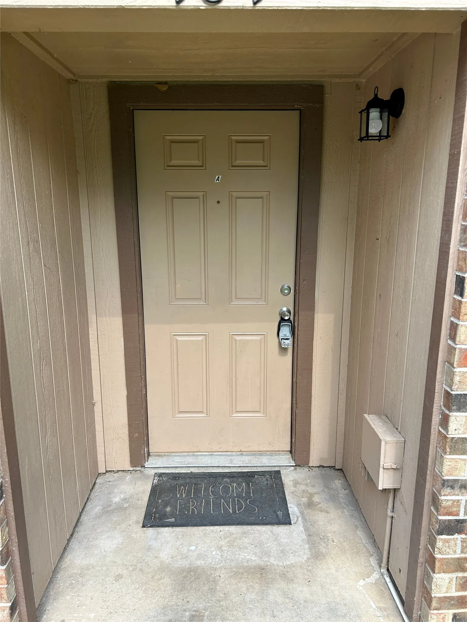 Duplex For Rent in Tarrant County , 404 Jordan Lane, Arlington, Texas 76012, 0, 1 Bathroom, Garage spaces, 989 Sqft, built in 1980, mls#21353130, Real Estate Agent in Arlington, Homes For Rent in Tarrant county, Homes For Rent in Arlington, Realtor in Arlington Texas, Real Estate Brokerage Independent Realty Texas, Luminita Cordes Realtor