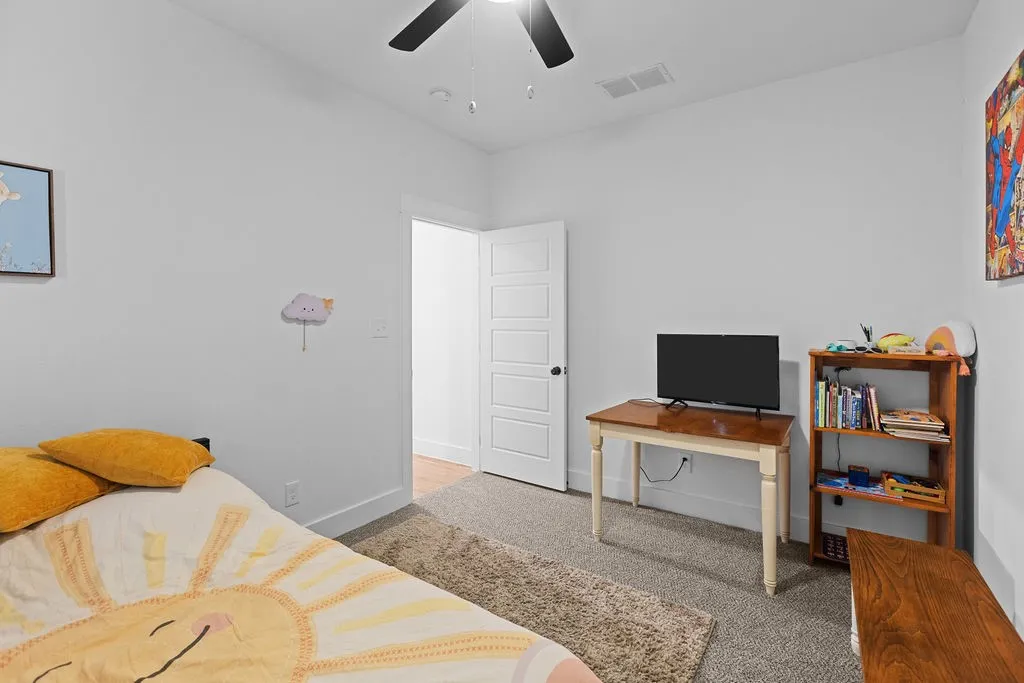 Single Family Residence For Sale in Grayson County , 201 W South Street, Whitesboro, Texas 76273, 3 Bedroom, 2 Bathroom, 2 Garage spaces, 1,618 Sqft, built in 2023, mls#21353108, Real Estate Agent in Whitesboro, Homes For Sale in Grayson county, Homes For Sale in Whitesboro, Realtor in Whitesboro Texas, Real Estate Brokerage Independent Realty Texas, Luminita Cordes Realtor