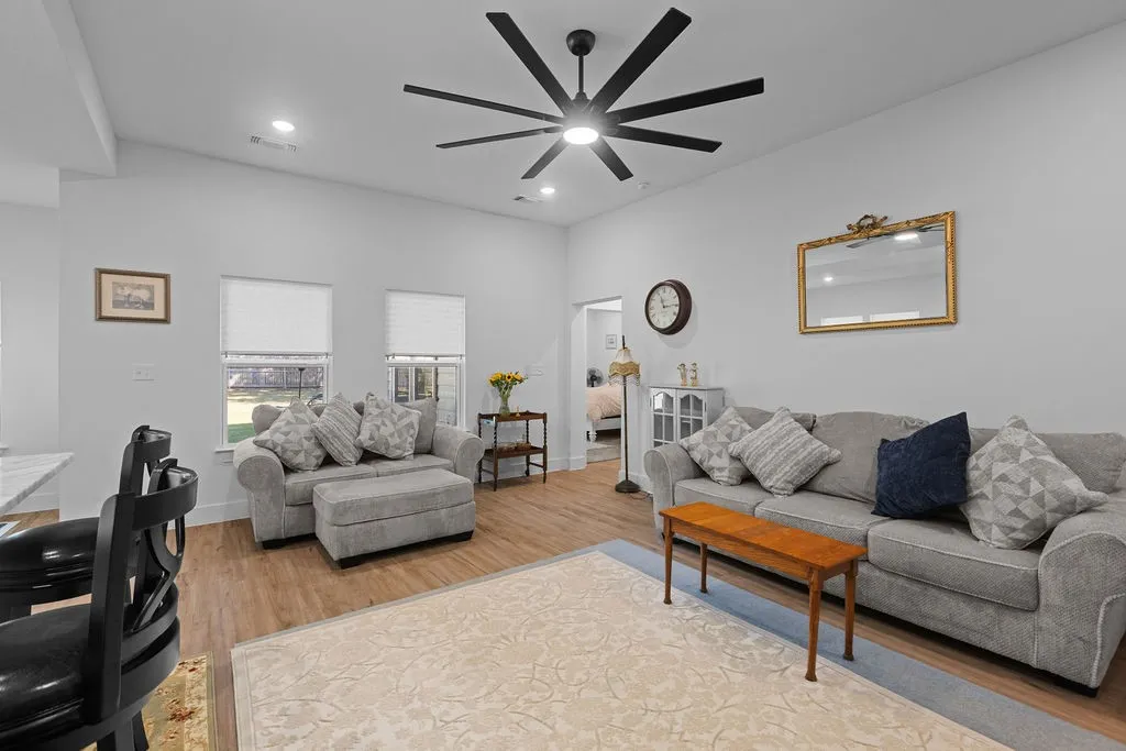 Single Family Residence For Sale in Grayson County , 201 W South Street, Whitesboro, Texas 76273, 3 Bedroom, 2 Bathroom, 2 Garage spaces, 1,618 Sqft, built in 2023, mls#21353108, Real Estate Agent in Whitesboro, Homes For Sale in Grayson county, Homes For Sale in Whitesboro, Realtor in Whitesboro Texas, Real Estate Brokerage Independent Realty Texas, Luminita Cordes Realtor