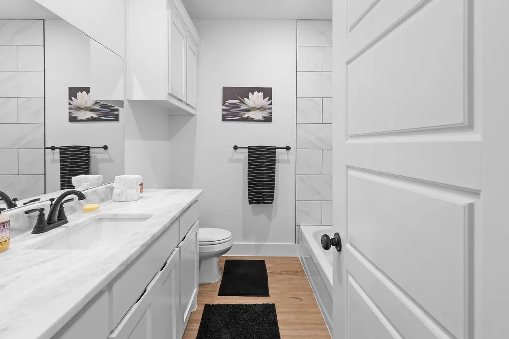 Single Family Residence For Sale in Grayson County , 201 W South Street, Whitesboro, Texas 76273, 3 Bedroom, 2 Bathroom, 2 Garage spaces, 1,618 Sqft, built in 2023, mls#21353108, Real Estate Agent in Whitesboro, Homes For Sale in Grayson county, Homes For Sale in Whitesboro, Realtor in Whitesboro Texas, Real Estate Brokerage Independent Realty Texas, Luminita Cordes Realtor